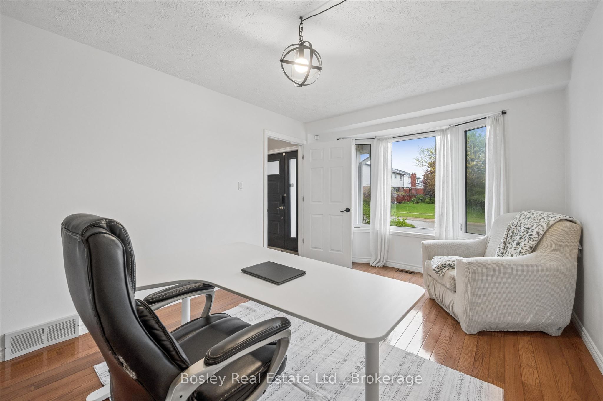 687 Champlain Boulevard Property Photo 7