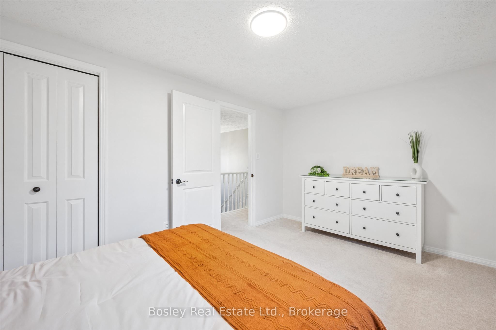 687 Champlain Boulevard Property Photo 20