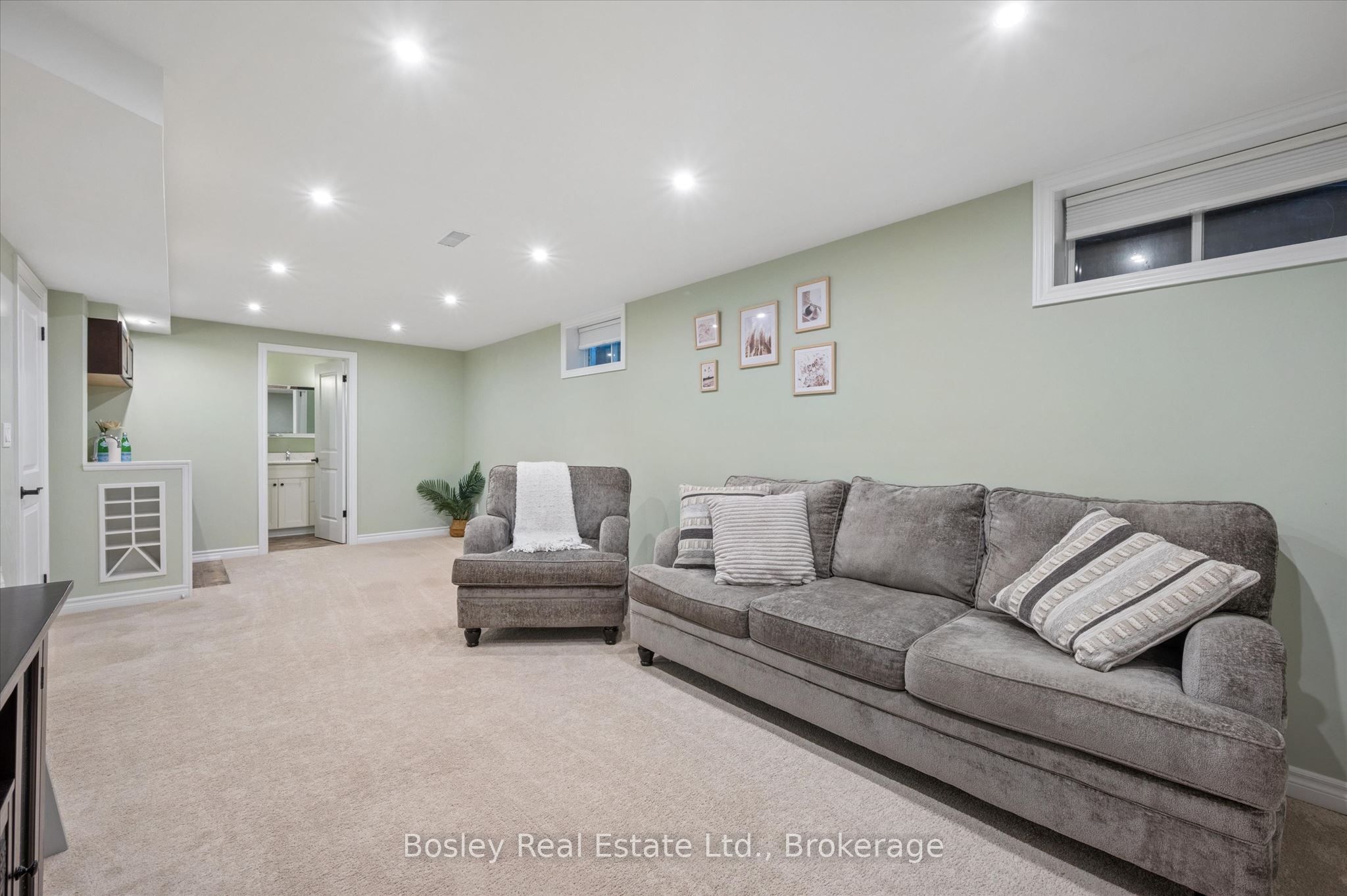 687 Champlain Boulevard Property Photo 31