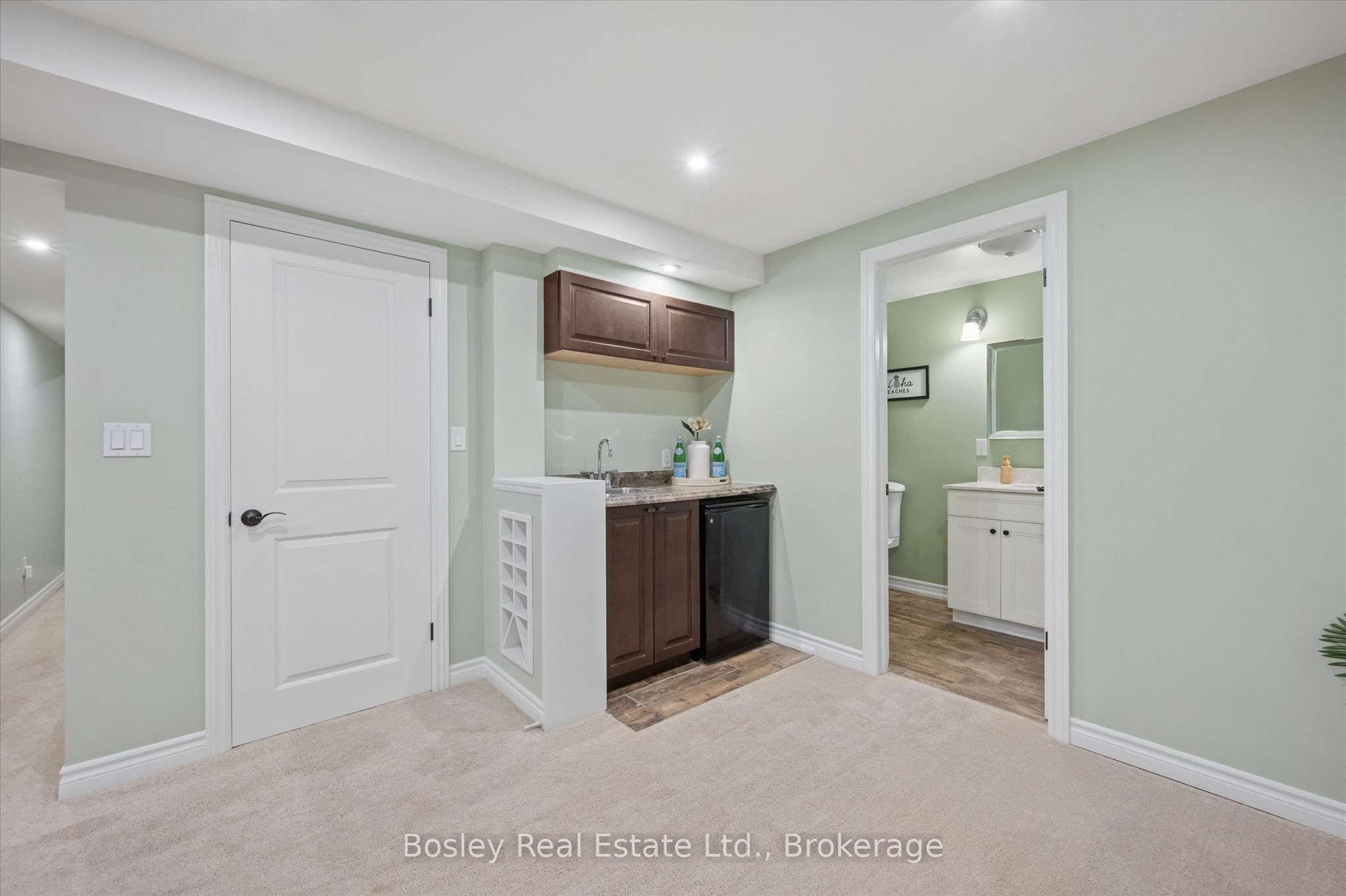 687 Champlain Boulevard Property Photo 32