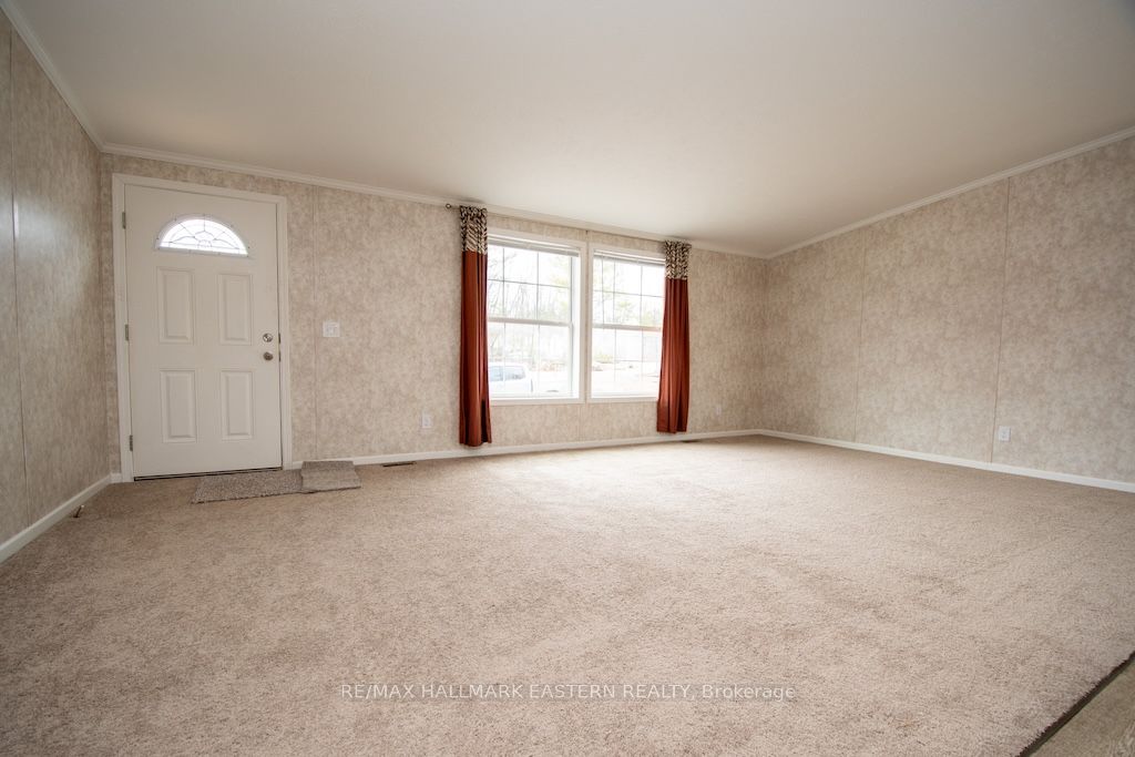1862 Lakehurst Road Property Photo 6