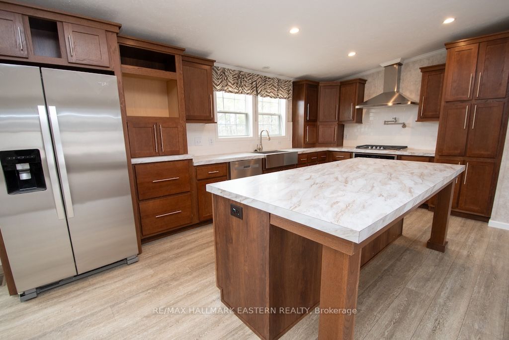 1862 Lakehurst Road Property Photo 8