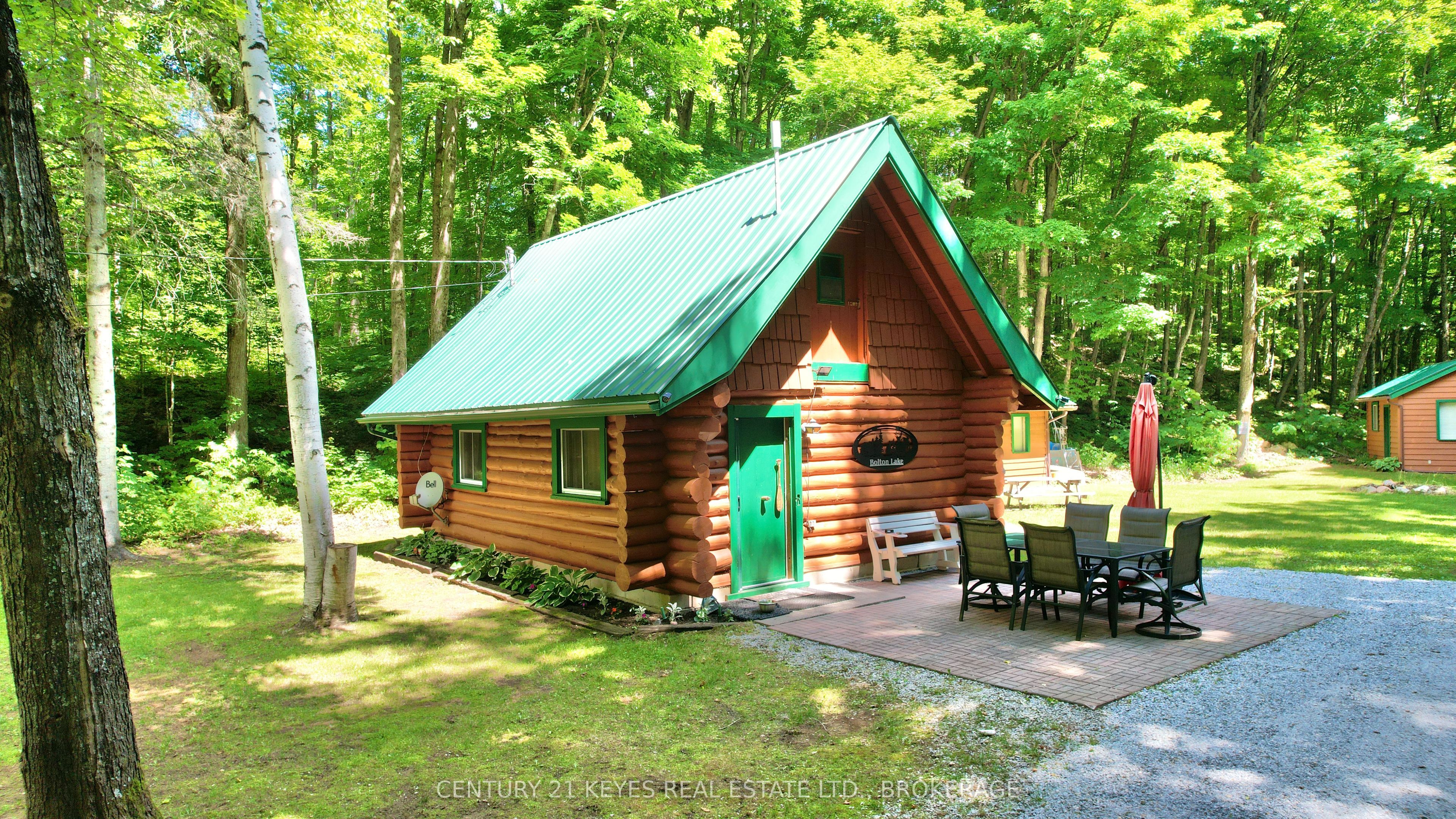 1010 Lakefront Circle Property Photo 2
