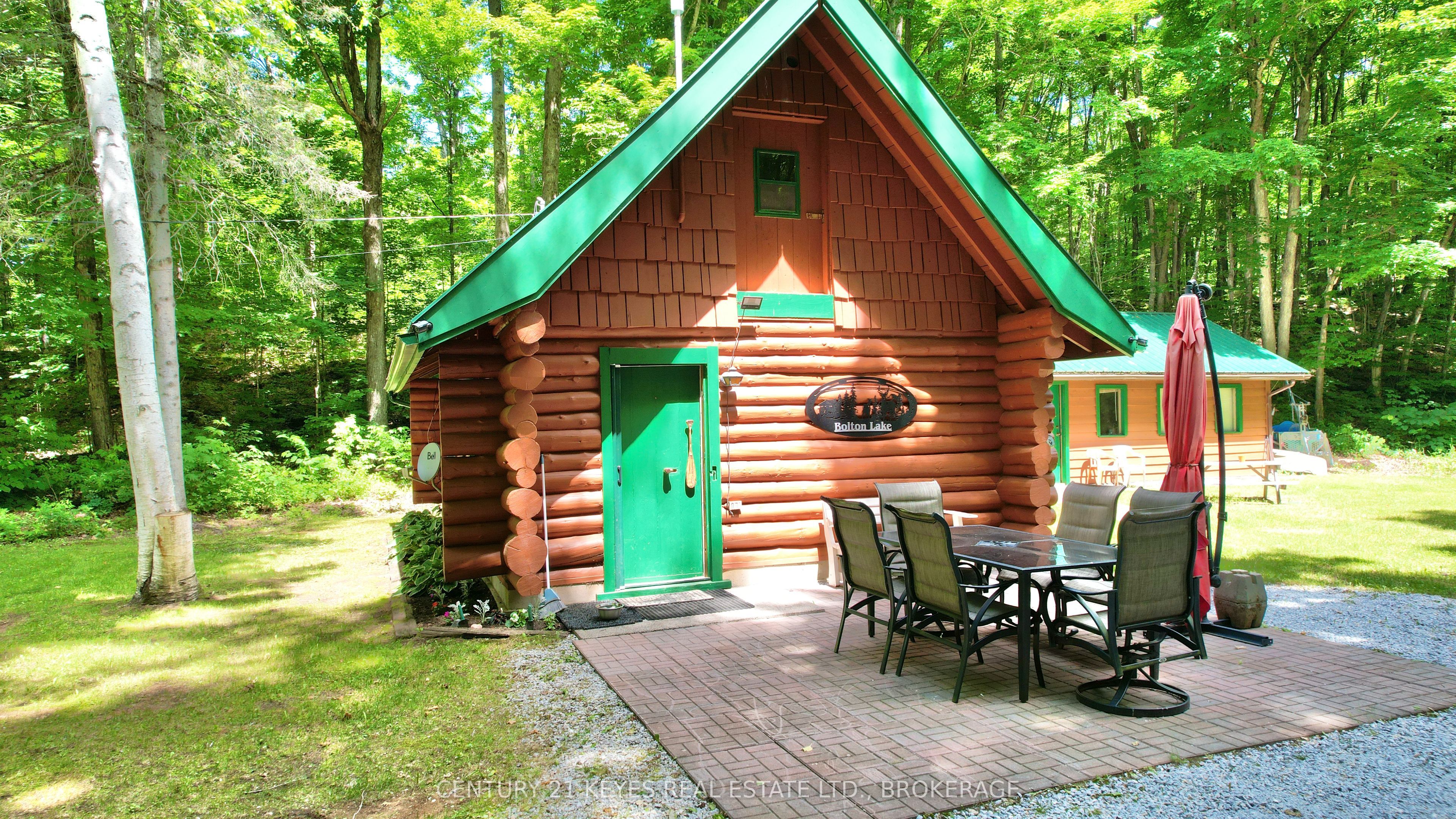 1010 Lakefront Circle Property Photo 3