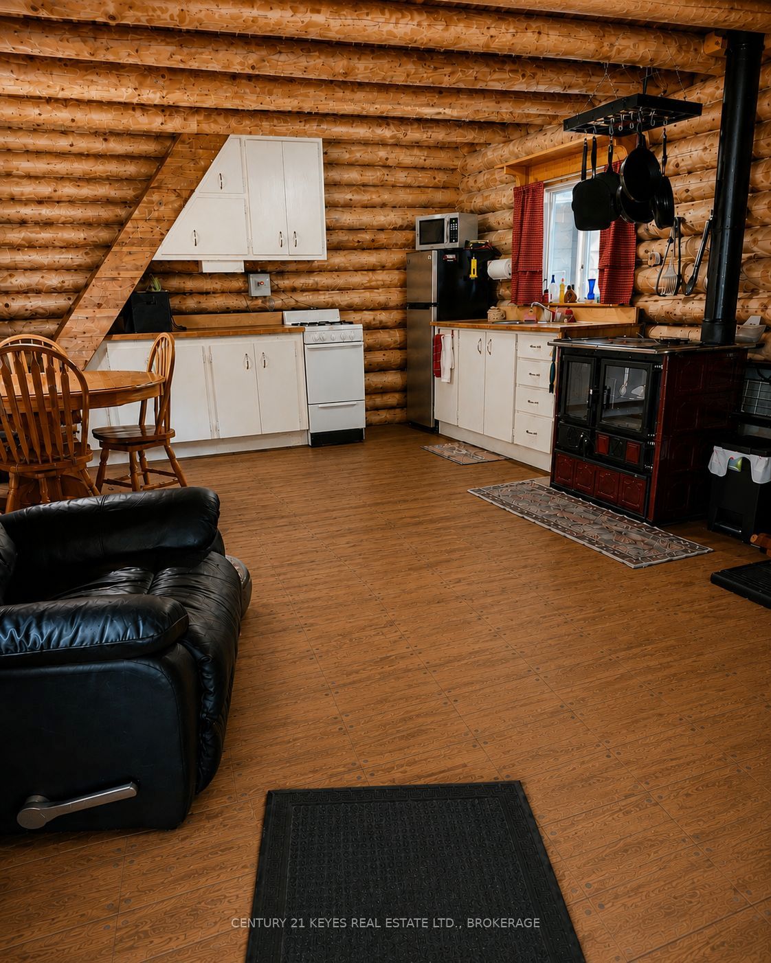 1010 Lakefront Circle Property Photo 6