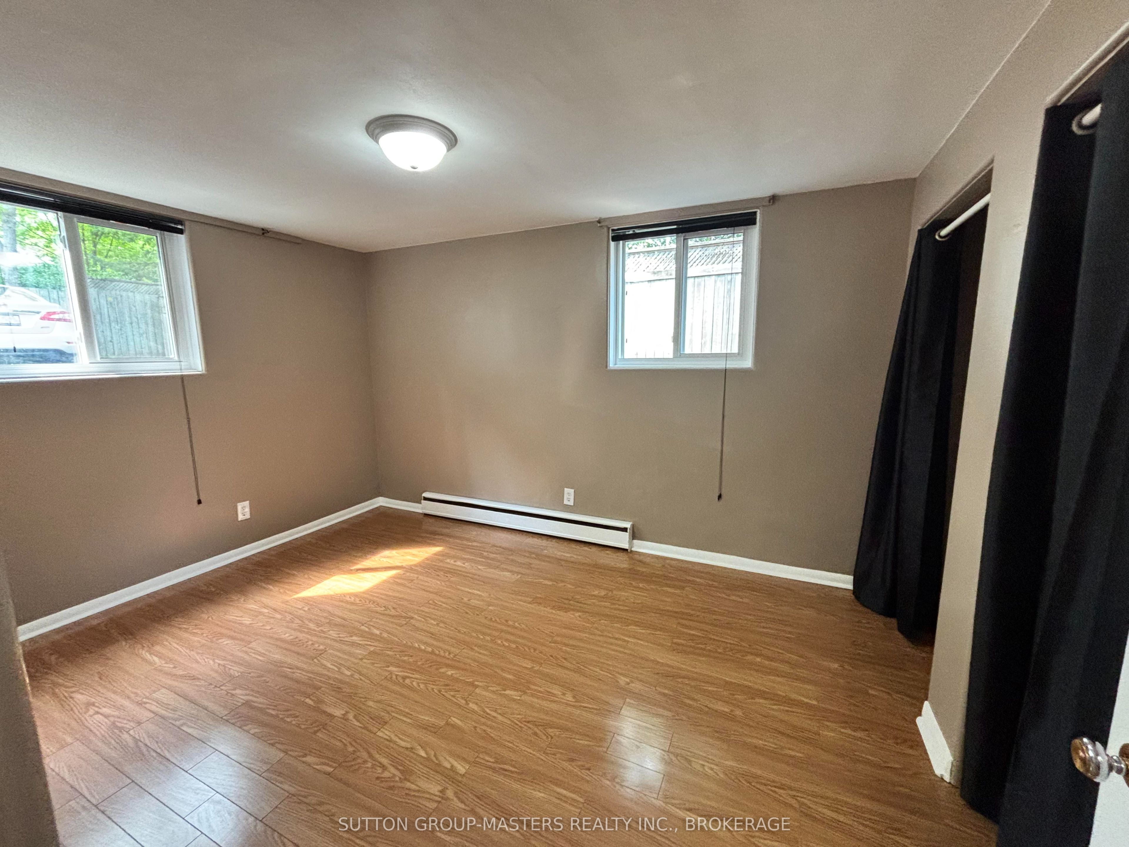 476 Albert Street Property Photo 6