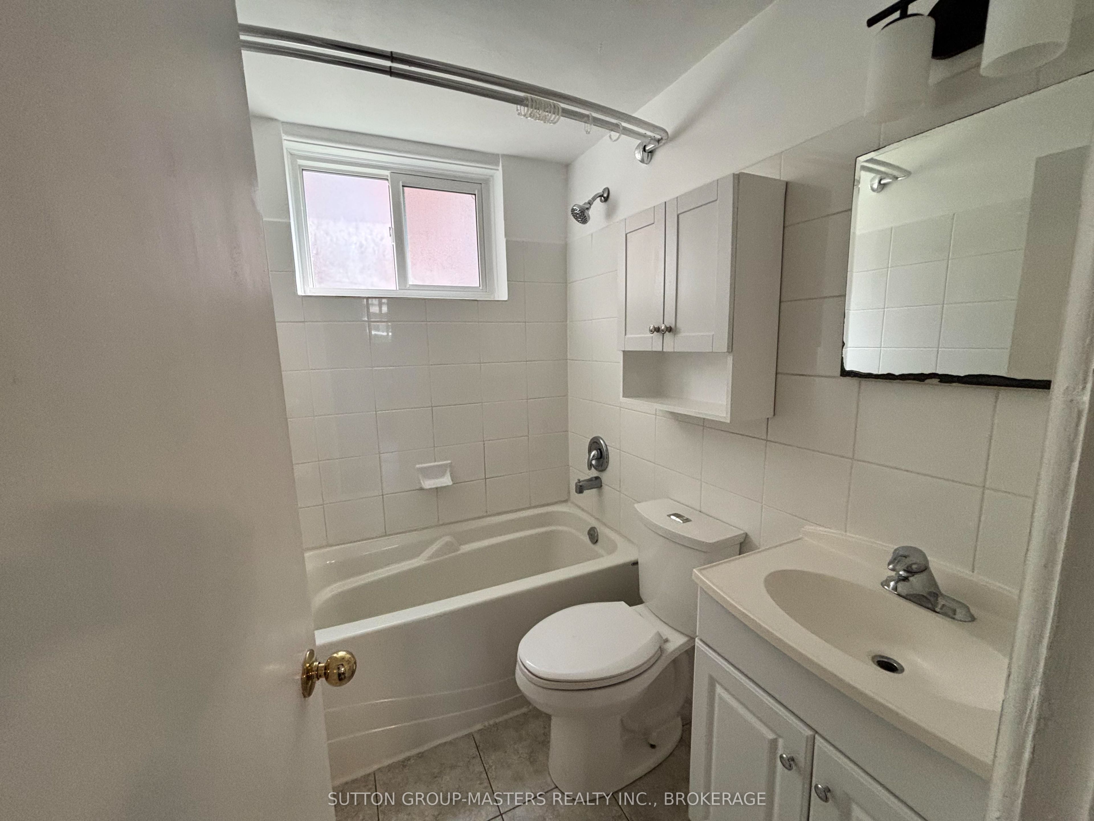 476 Albert Street Property Photo 8