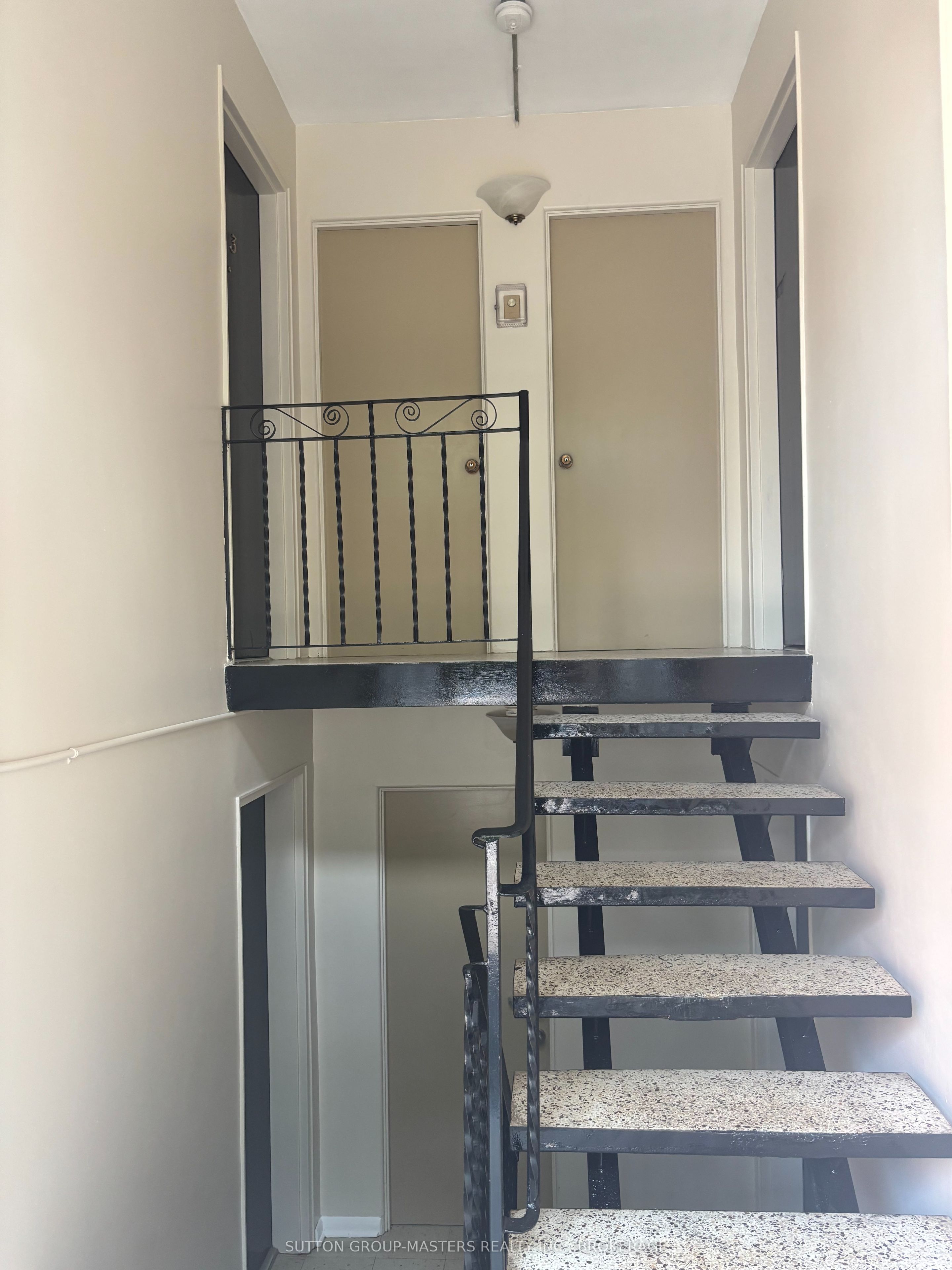 476 Albert Street Property Photo 10