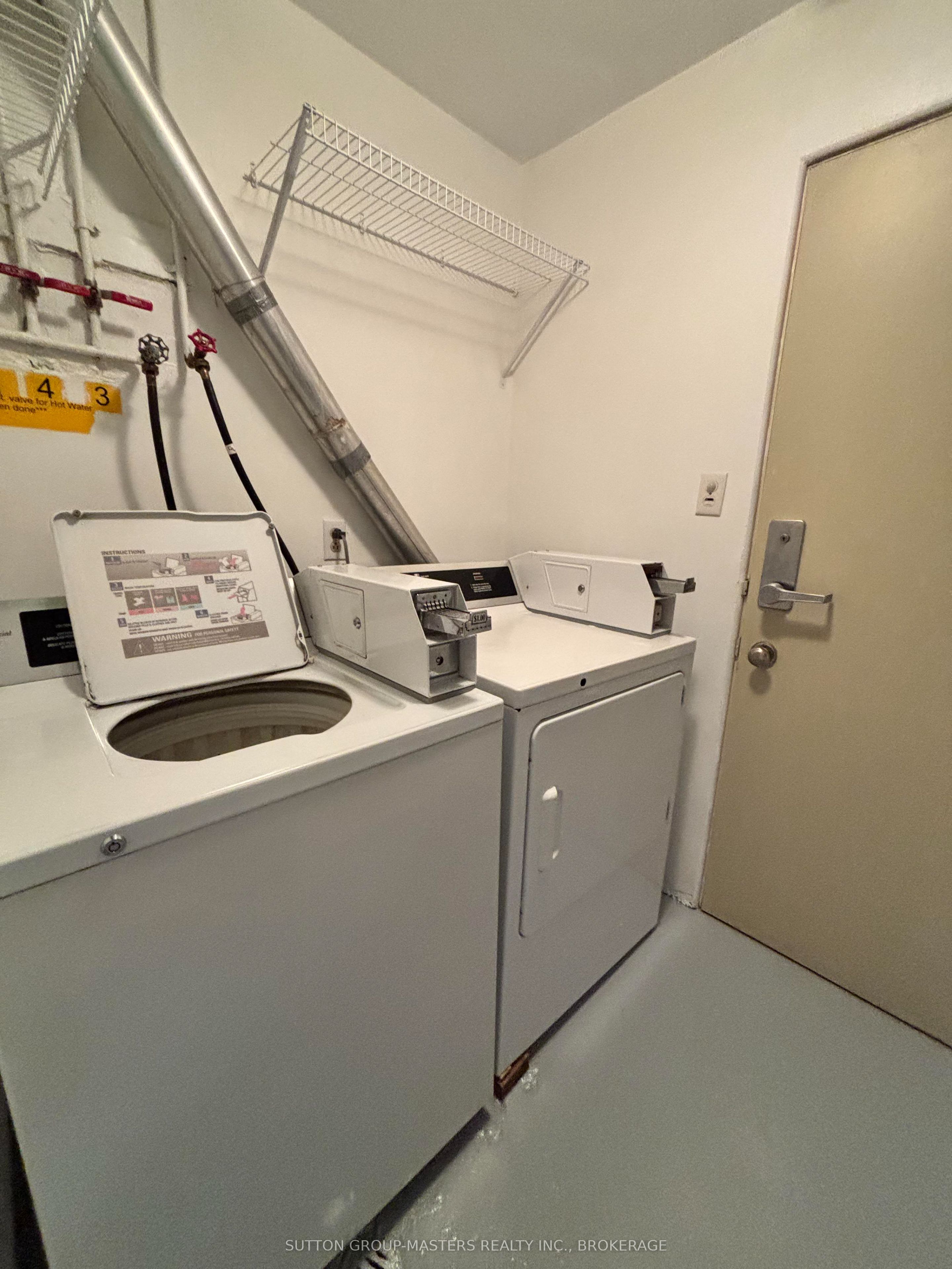 476 Albert Street Property Photo 17
