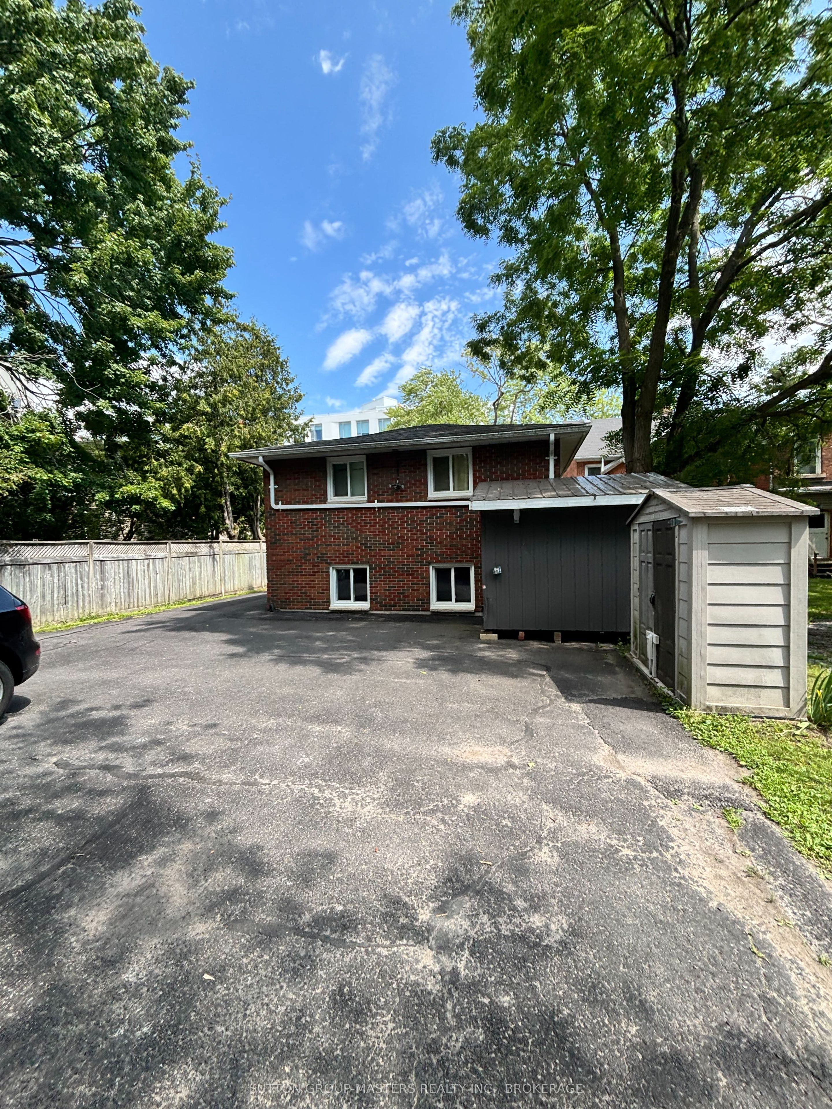 476 Albert Street Property Photo 23