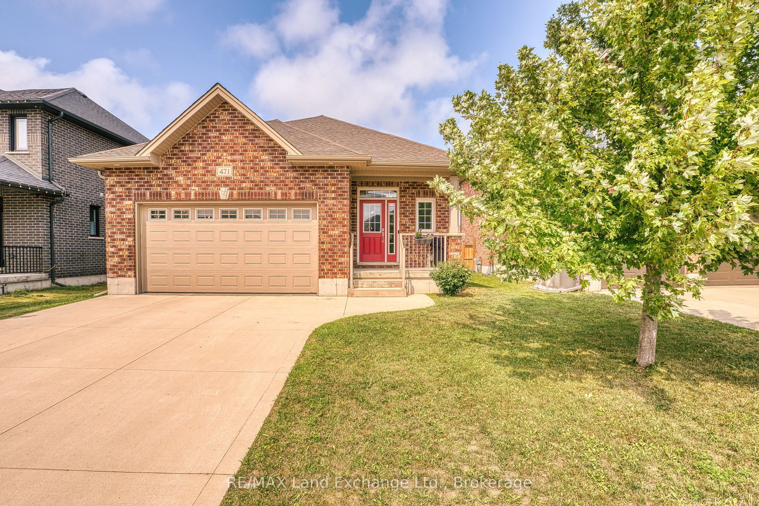 471 Devonshire Road Property Photo 1