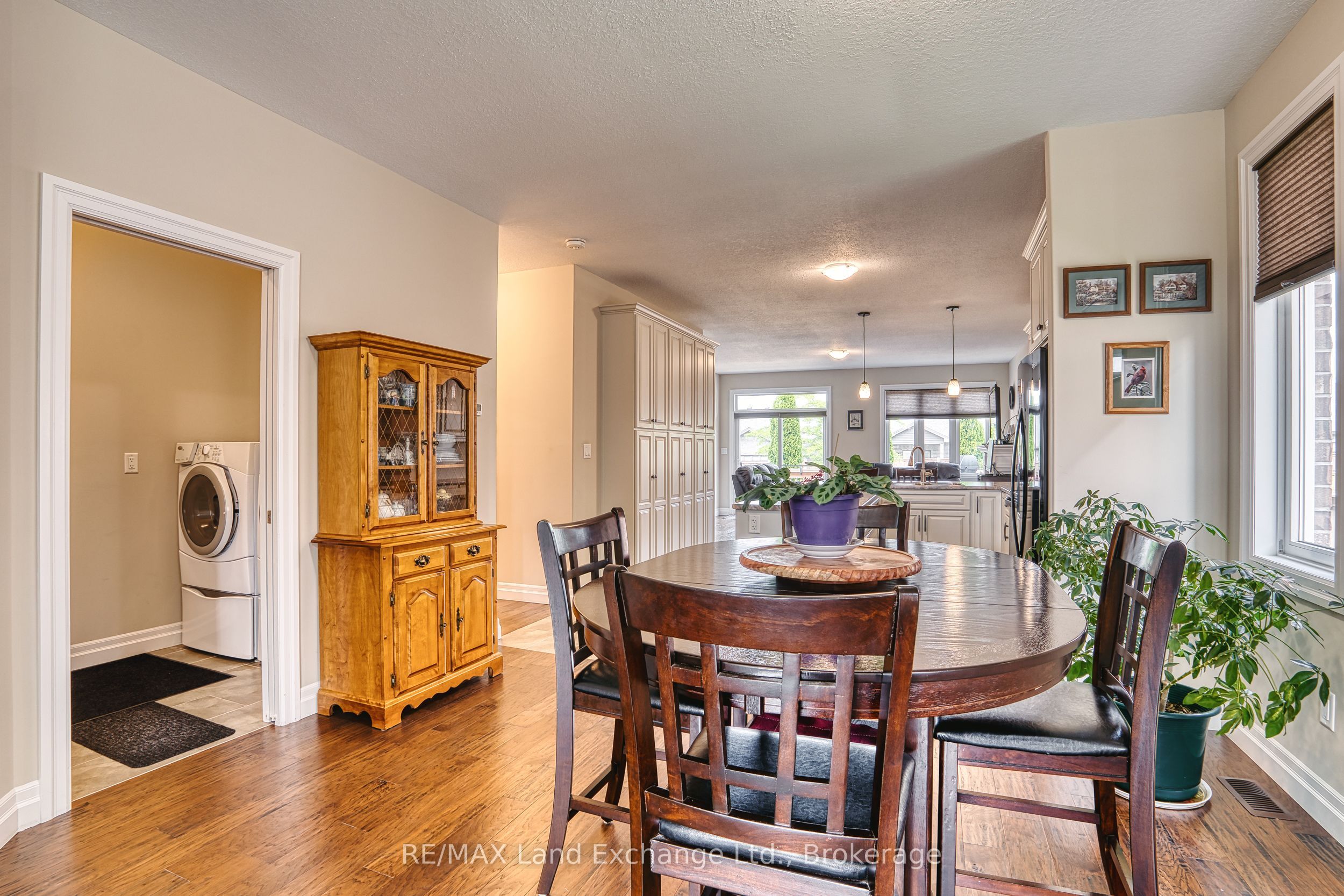 471 Devonshire Road Property Photo 6