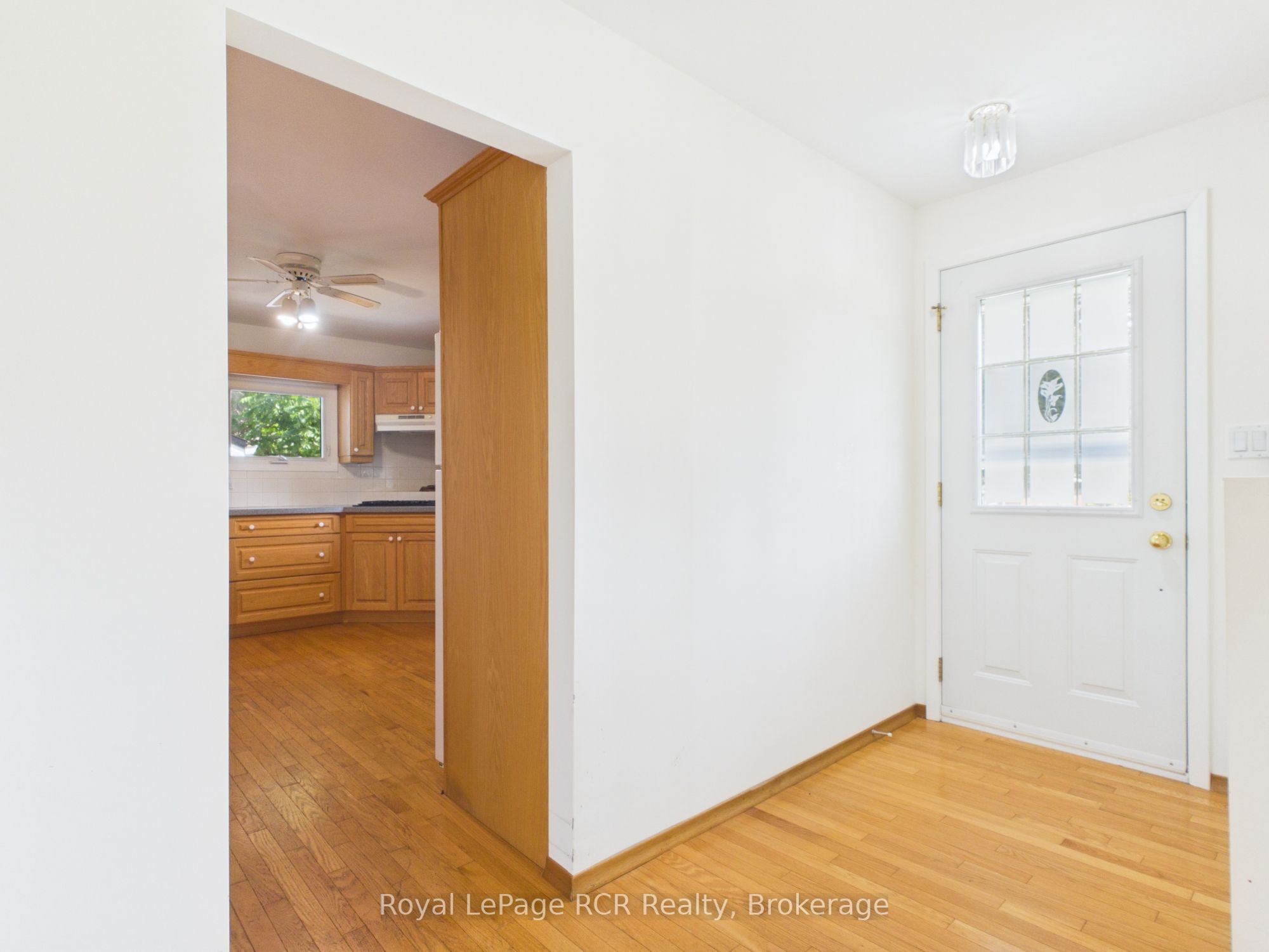30 Mark Street E Property Photo 8