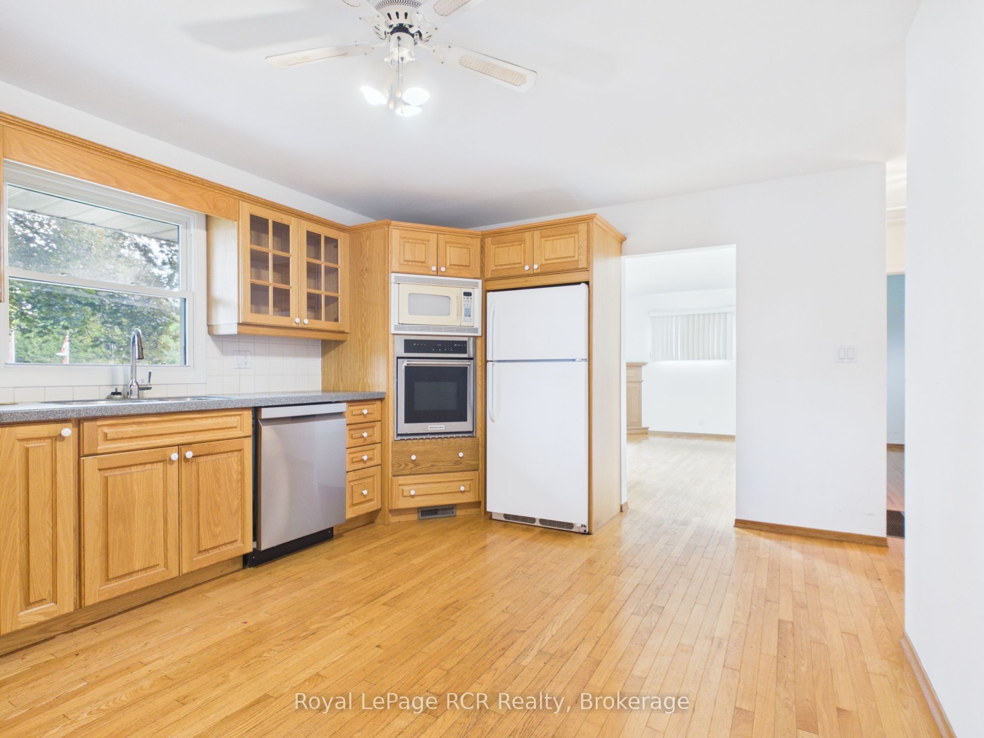 30 Mark Street E Property Photo 10