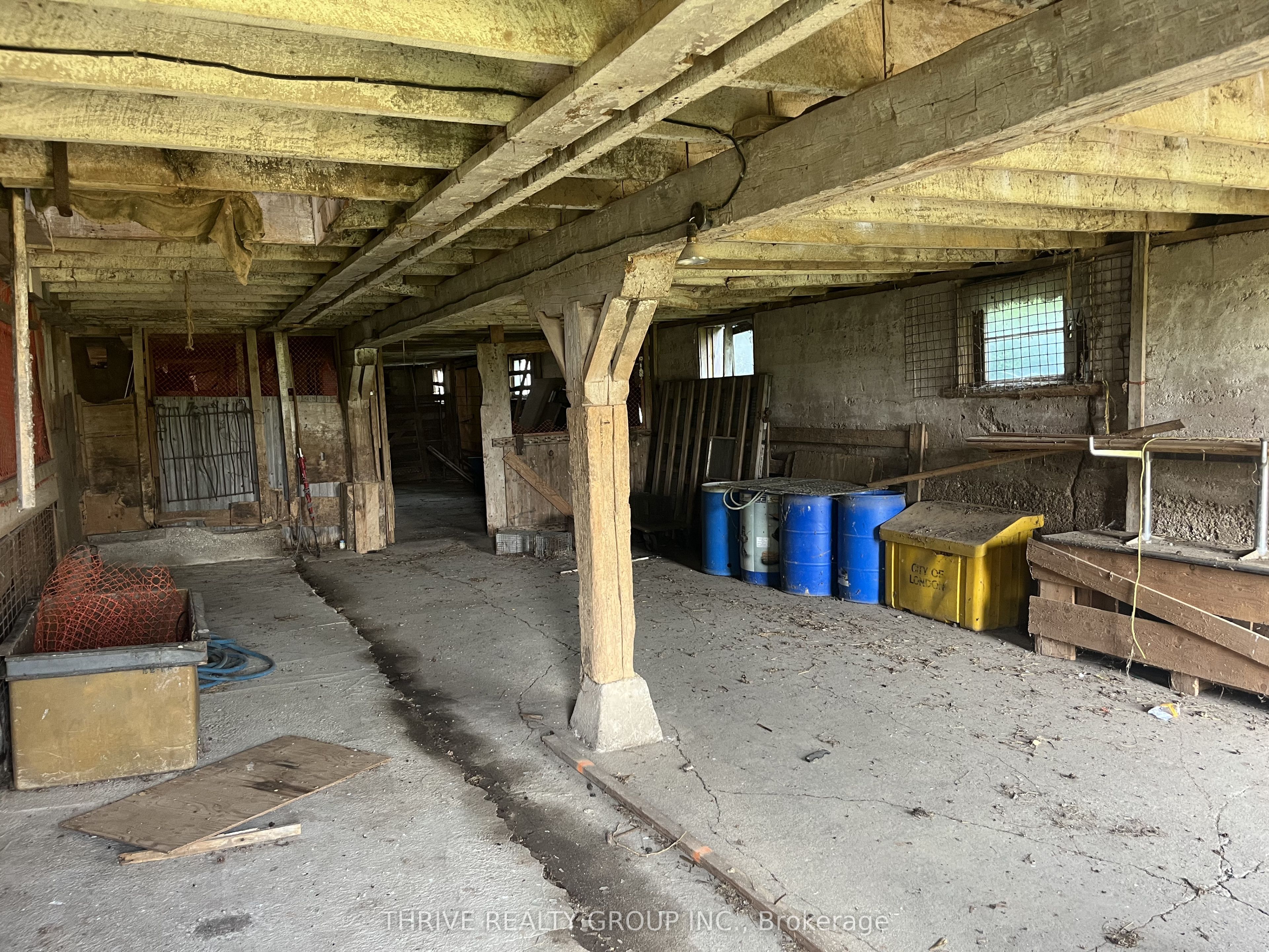 6692 Longwoods Road Property Photo 14