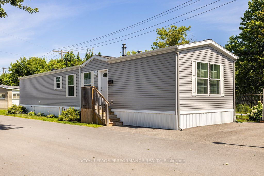 16 Eastgate Avenue Property Photo 2