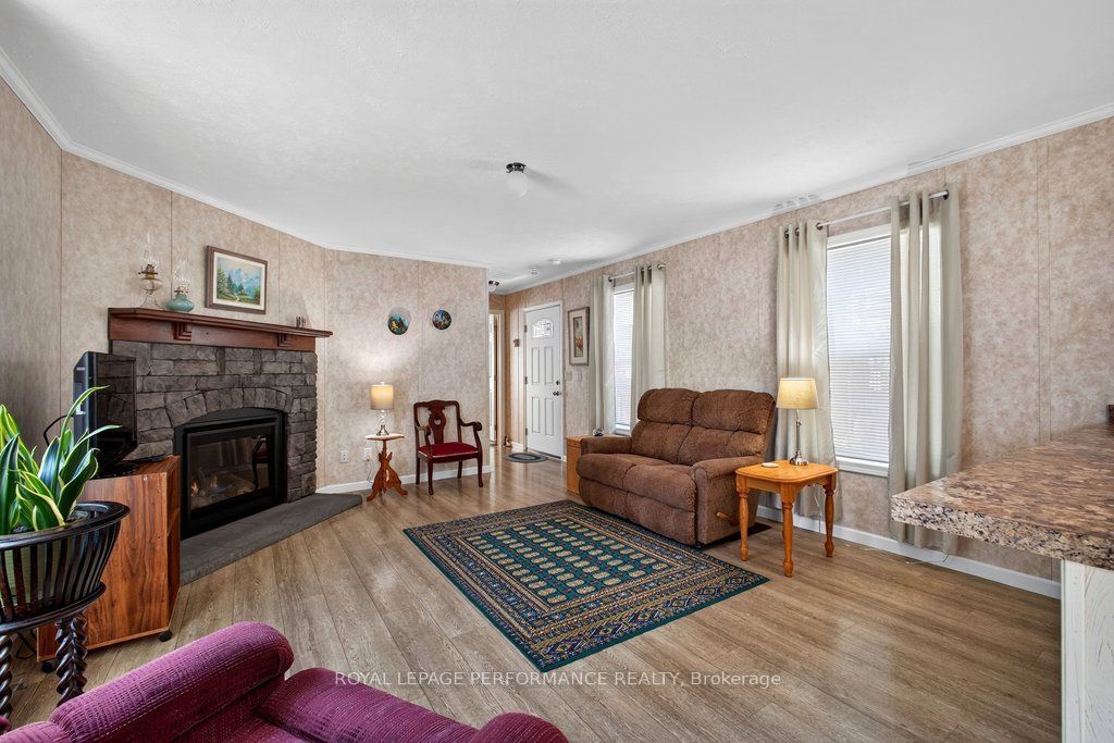 16 Eastgate Avenue Property Photo 8