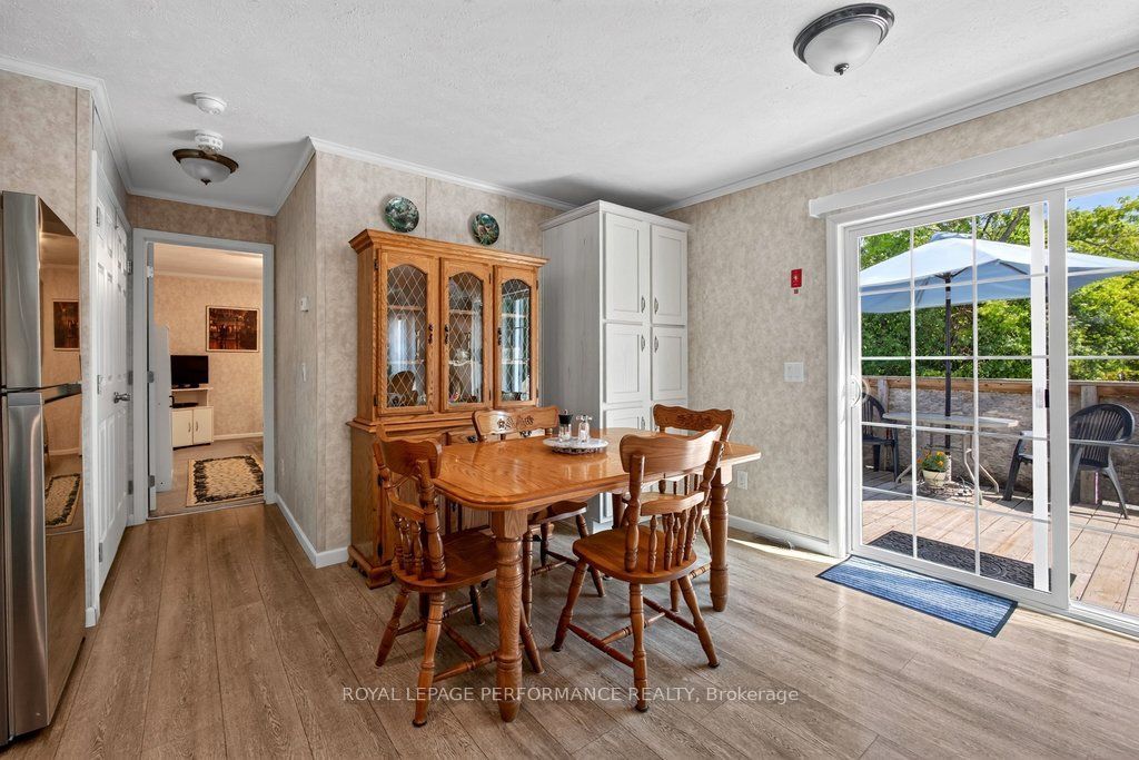 16 Eastgate Avenue Property Photo 21