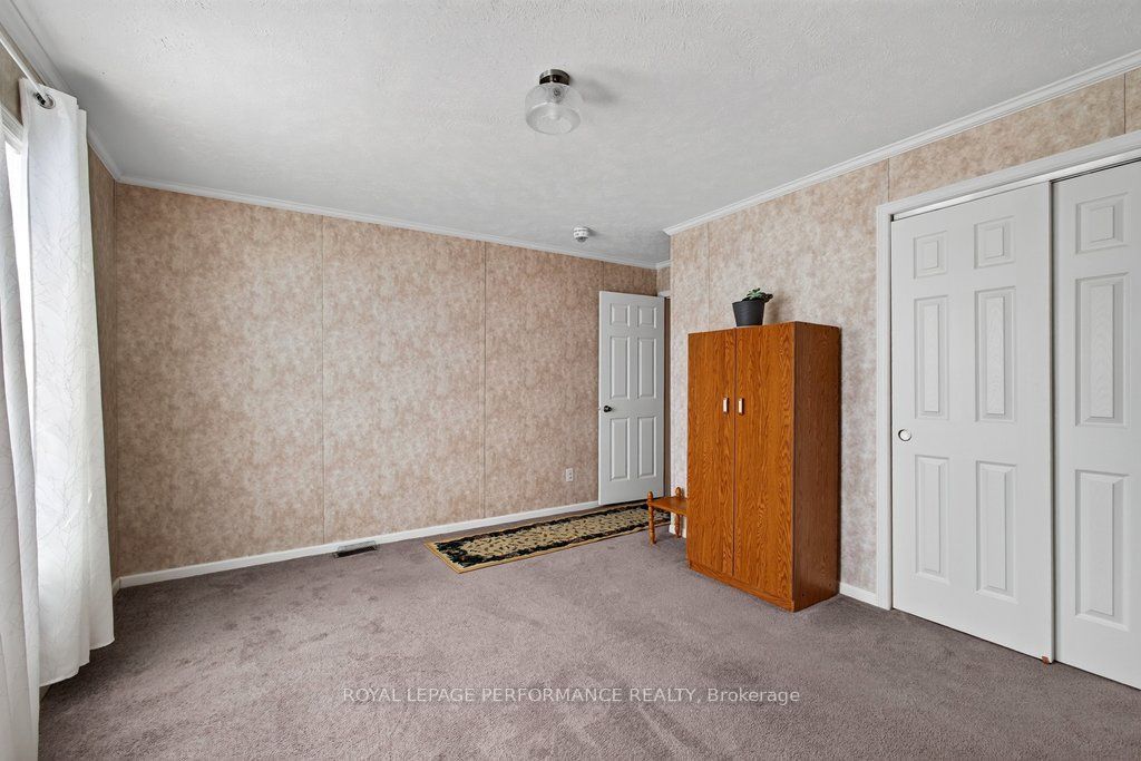 16 Eastgate Avenue Property Photo 27