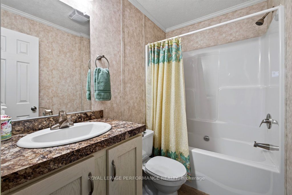 16 Eastgate Avenue Property Photo 29