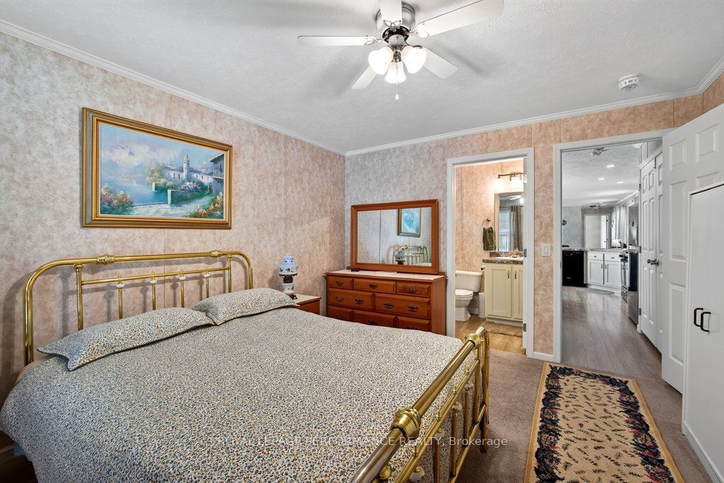 16 Eastgate Avenue Property Photo 34