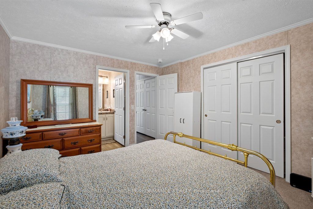 16 Eastgate Avenue Property Photo 35