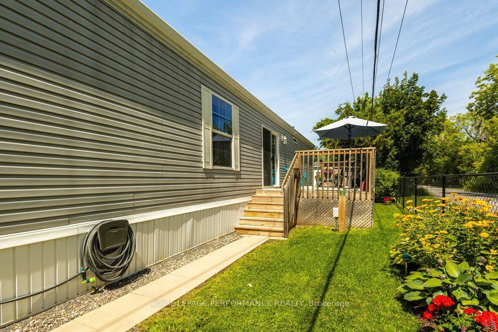 16 Eastgate Avenue Property Photo 43
