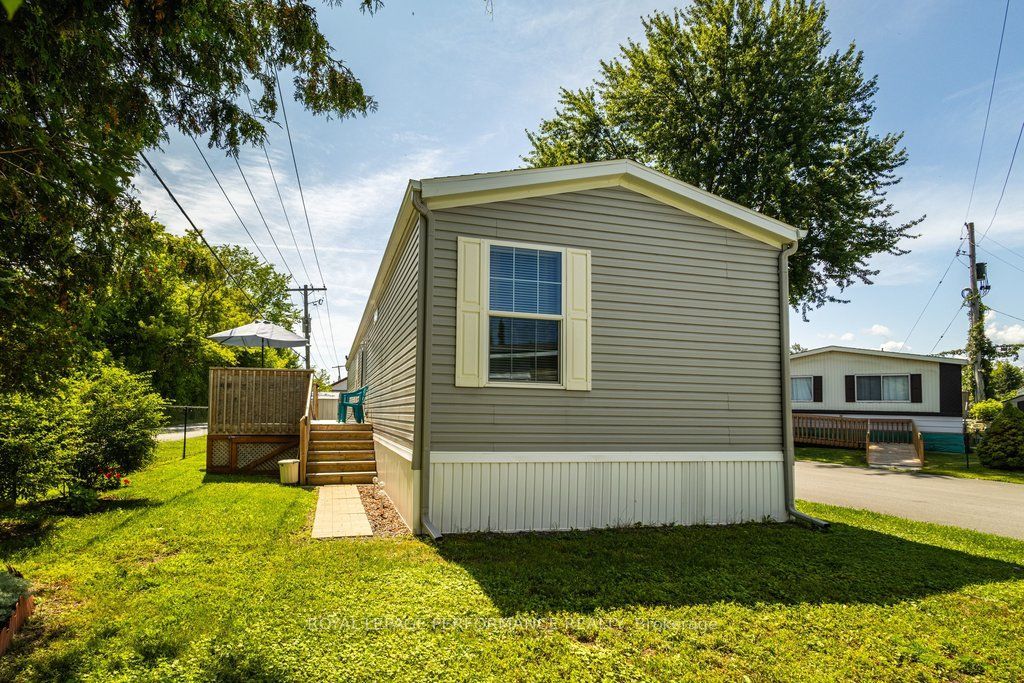 16 Eastgate Avenue Property Photo 45
