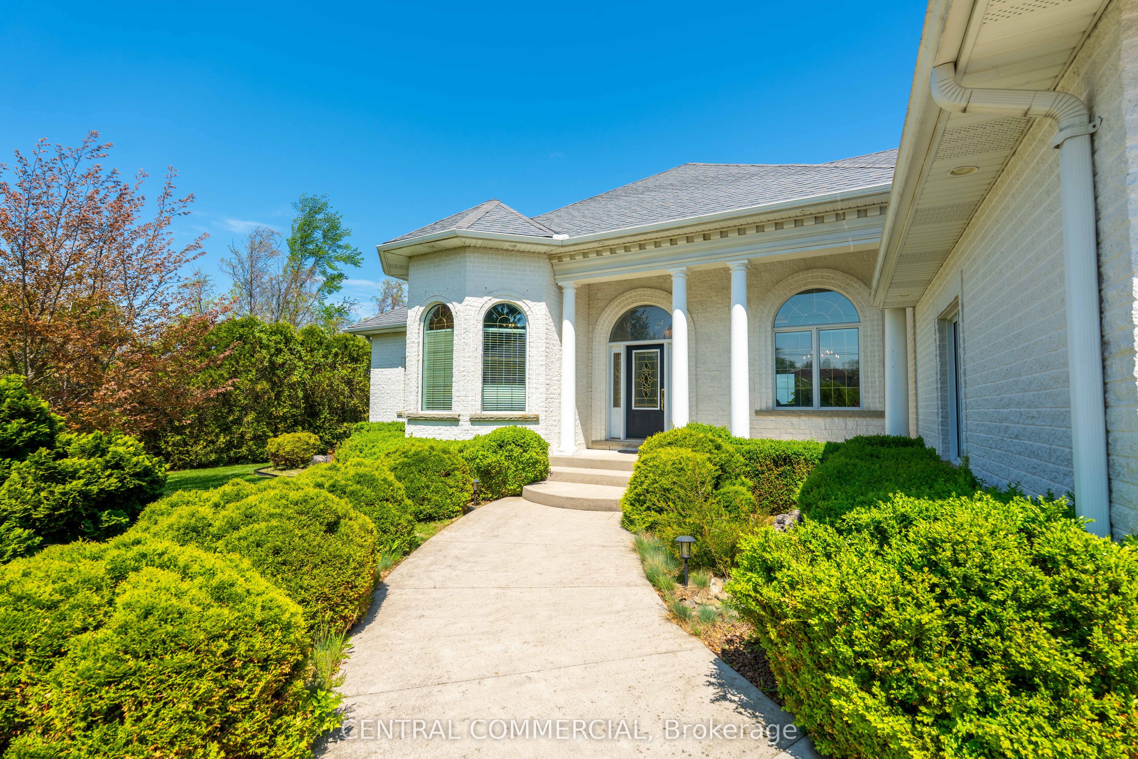4266 Bluepoint Drive Property Photo 10