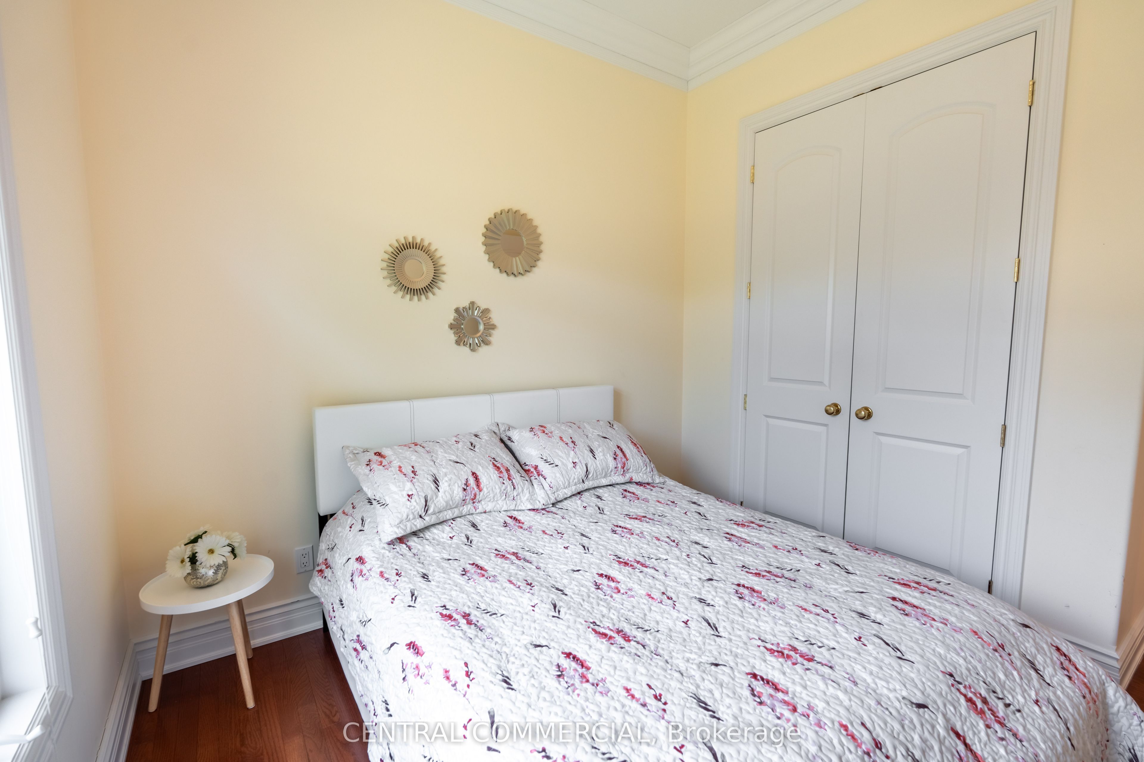 4266 Bluepoint Drive Property Photo 35