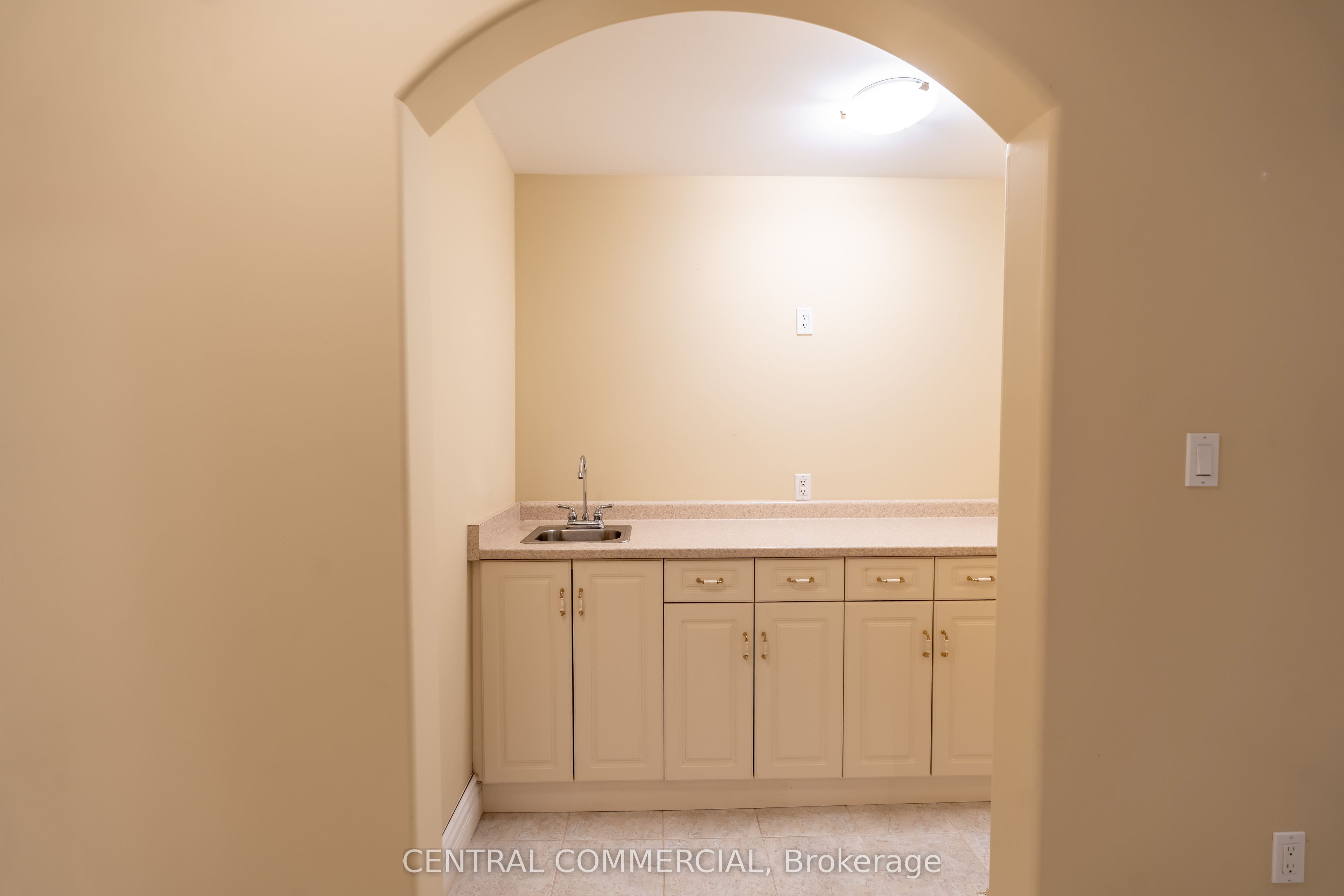 4266 Bluepoint Drive Property Photo 41