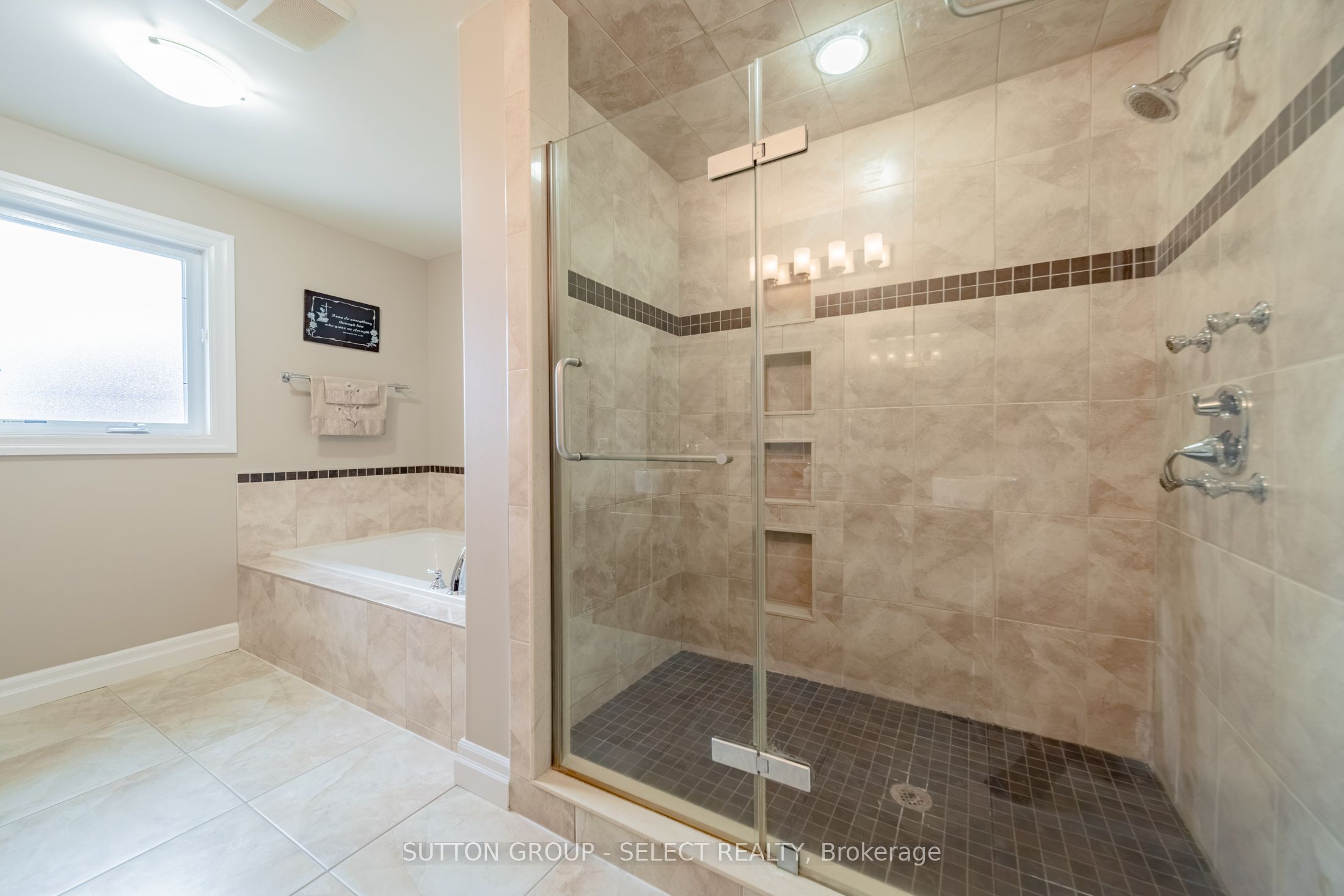 2229 Cardinal Court Property Photo 17