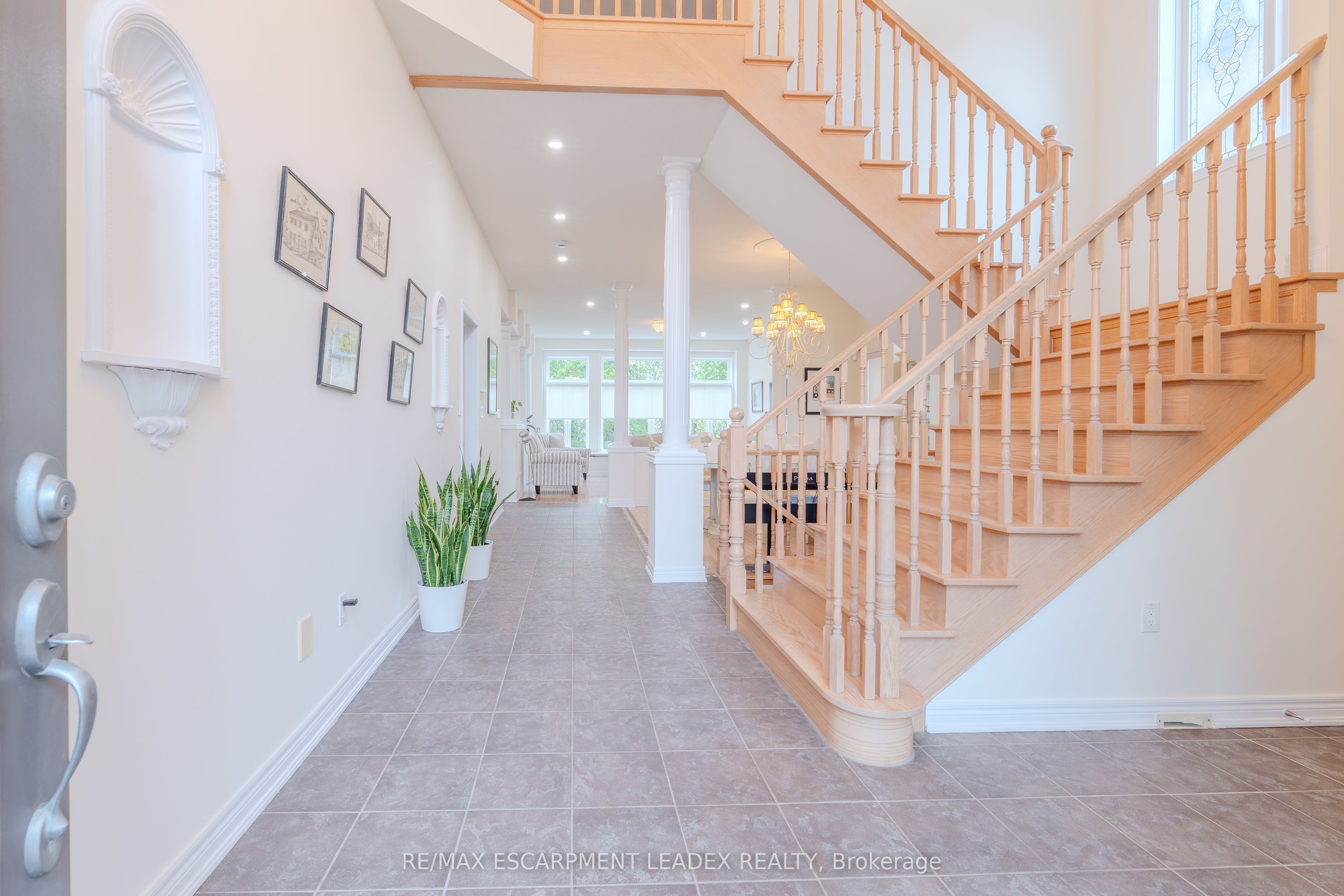 79 Moorland Crescent Property Photo 4