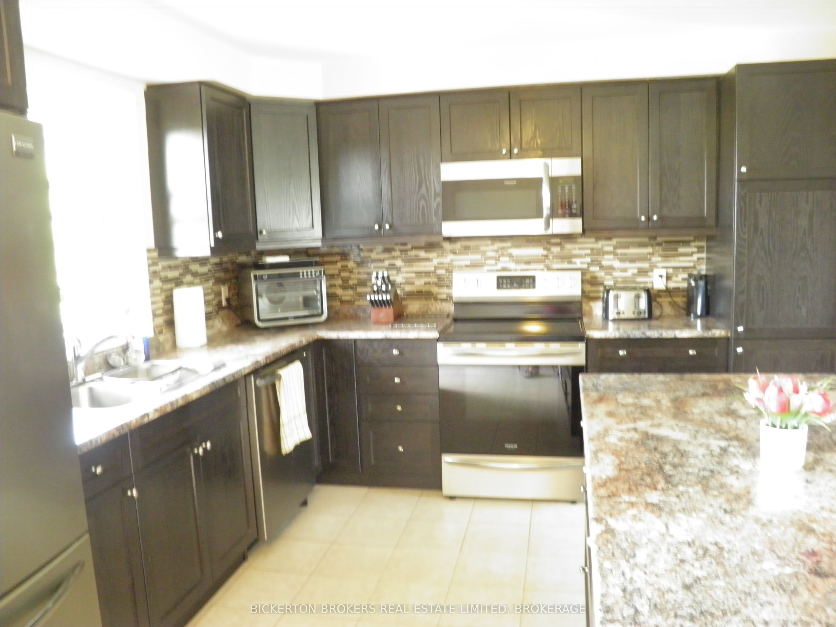 21 Frederick St Street Property Photo 8