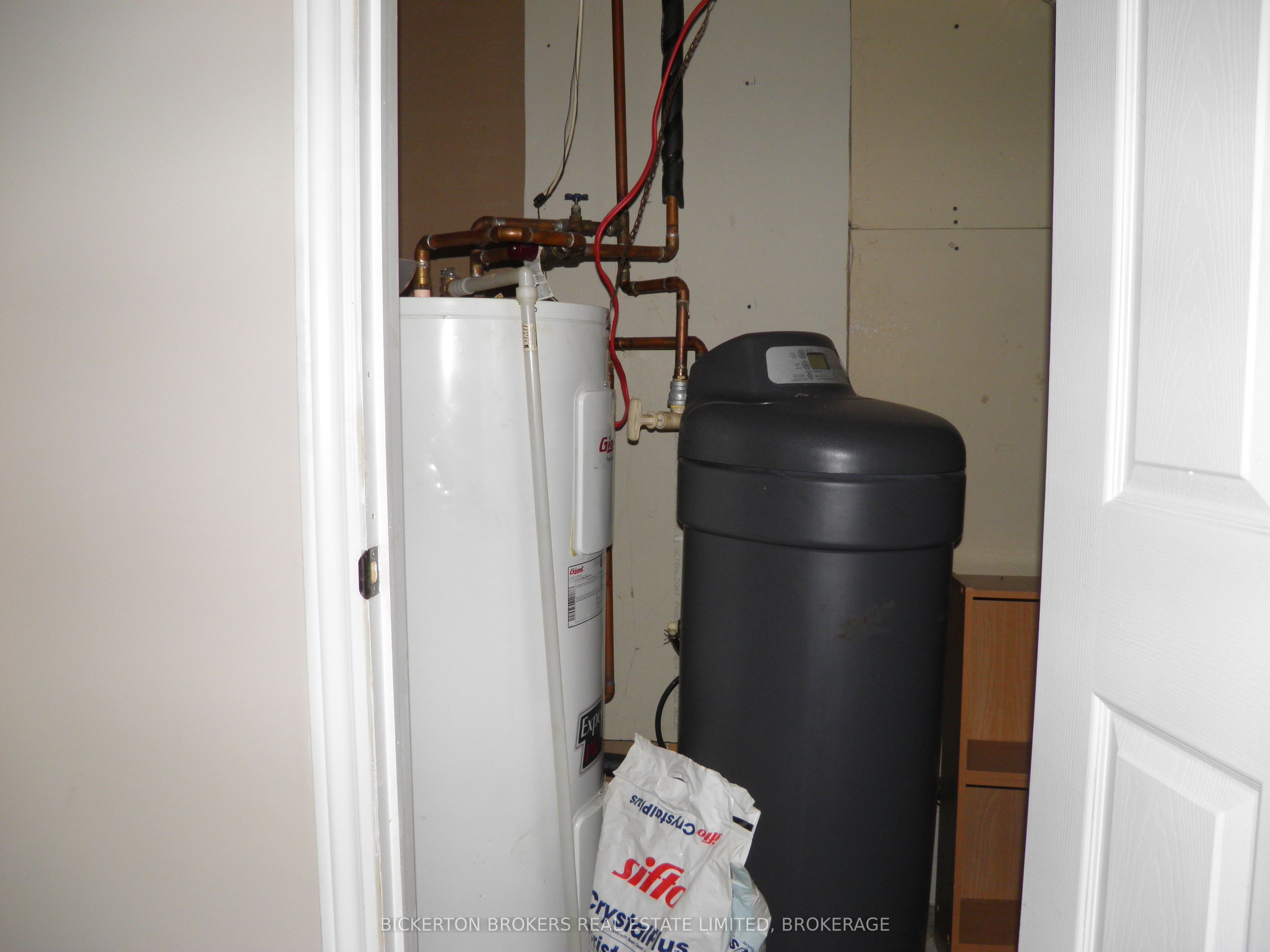 21 Frederick St Street Property Photo 44