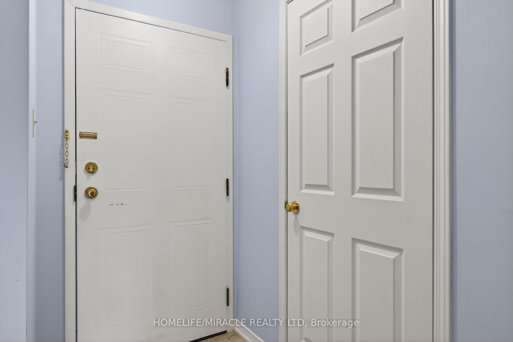 36 Champlain Crescent 32 Property Photo 5
