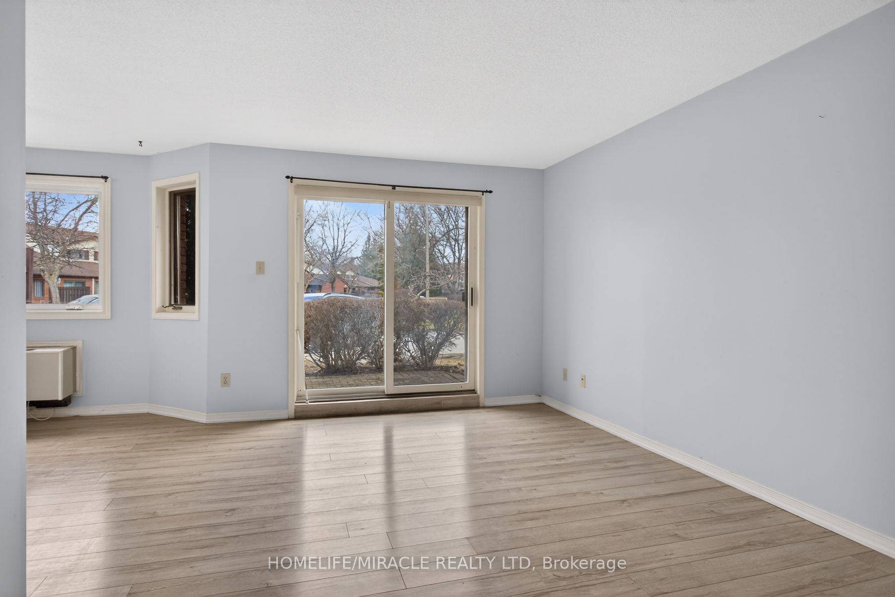 36 Champlain Crescent 32 Property Photo 10