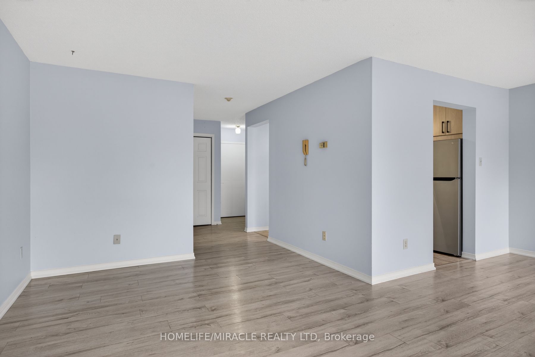 36 Champlain Crescent 32 Property Photo 11