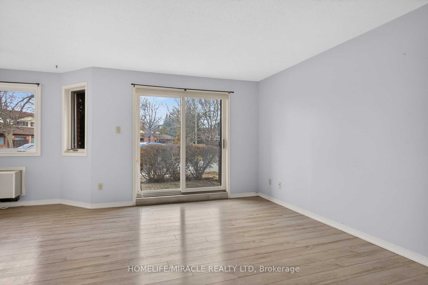 36 Champlain Crescent 32 Property Photo 13