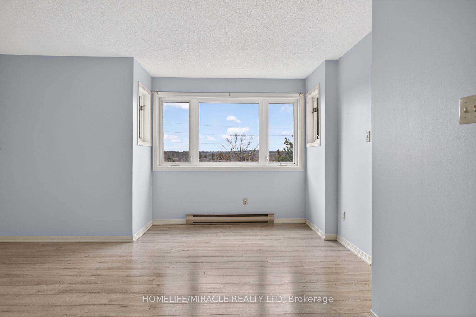 36 Champlain Crescent 32 Property Photo 20