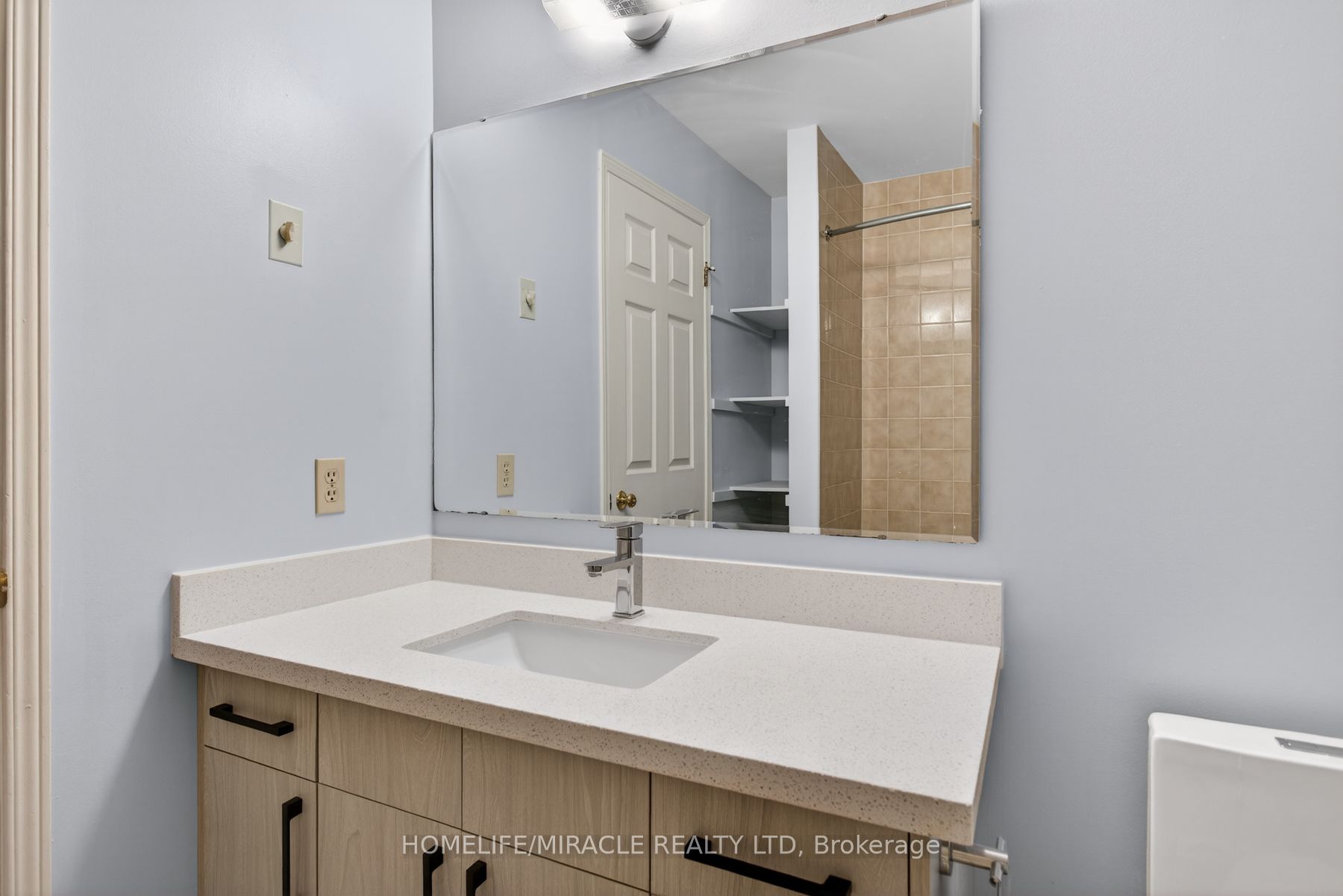 36 Champlain Crescent 32 Property Photo 22