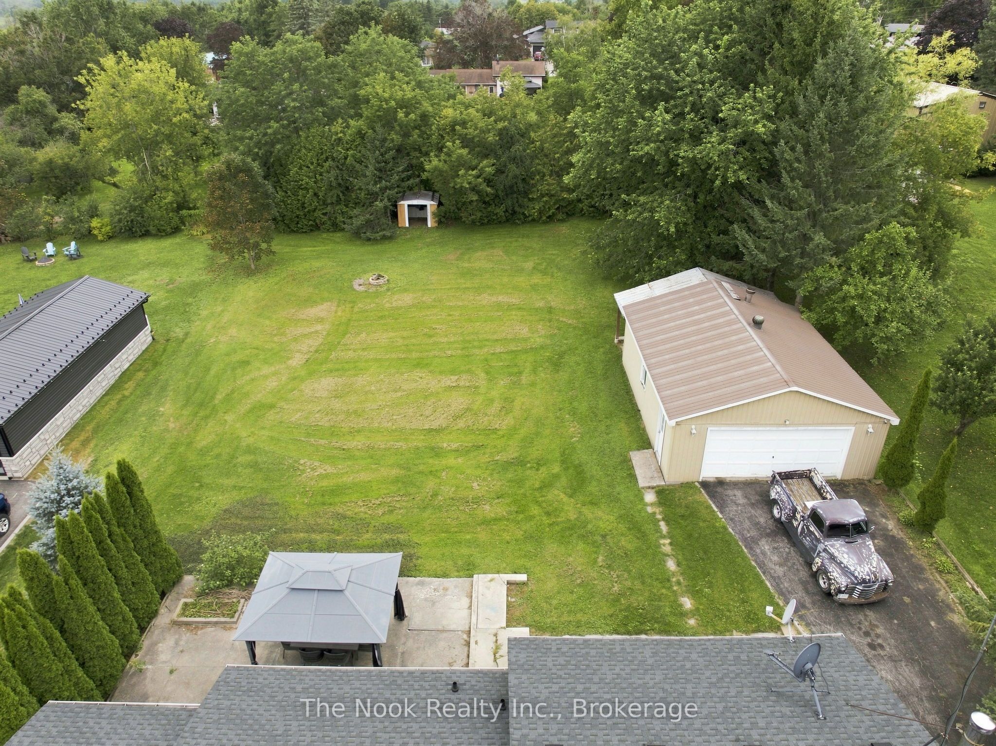 24 Cedar Ridge Drive Property Photo 3