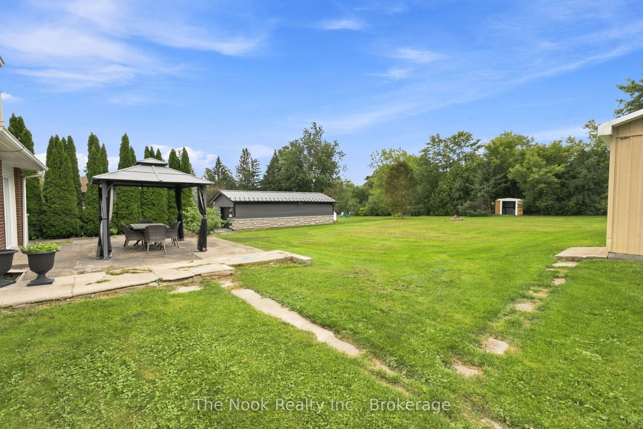 24 Cedar Ridge Drive Property Photo 4
