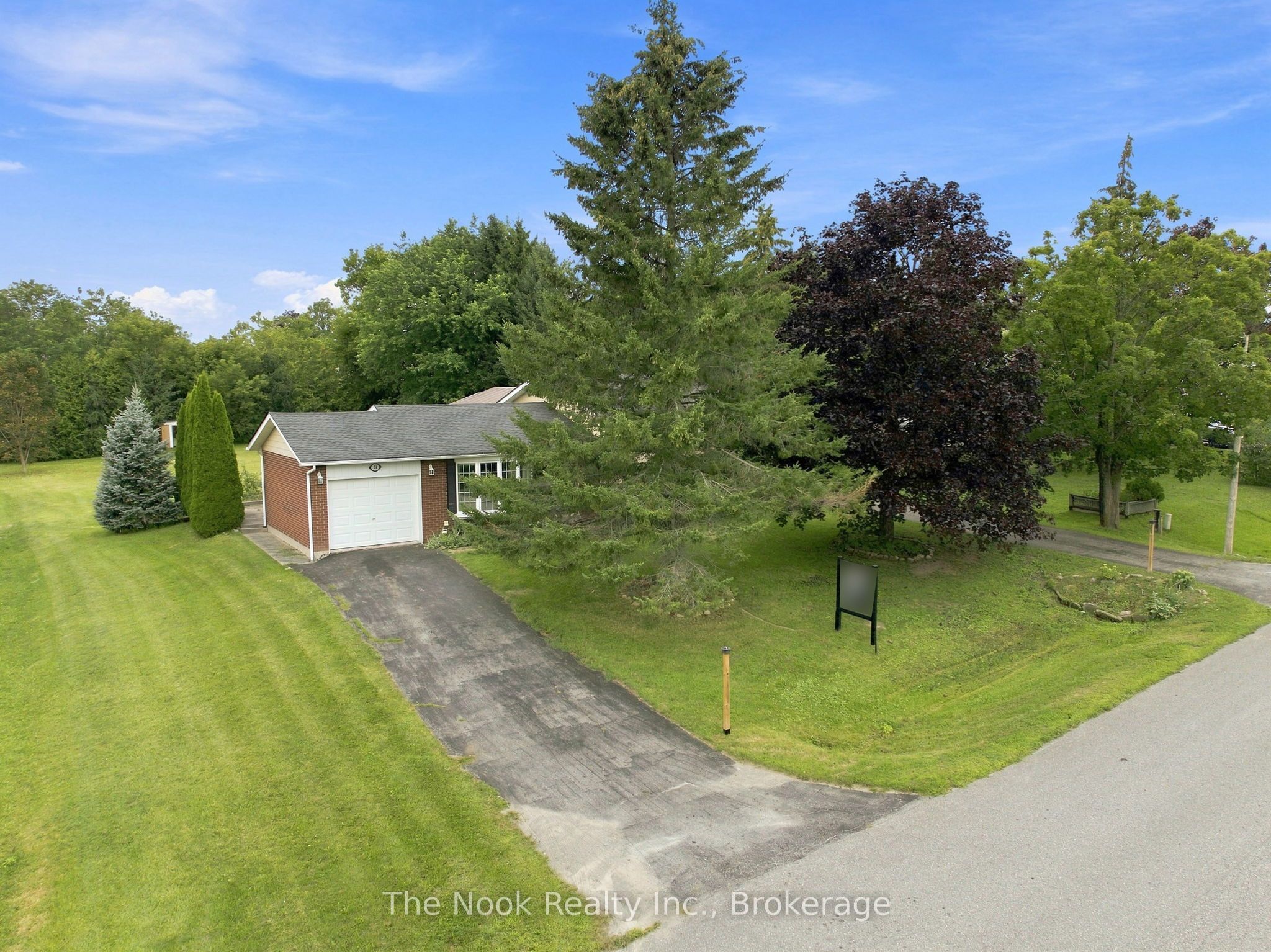 24 Cedar Ridge Drive Property Photo 6