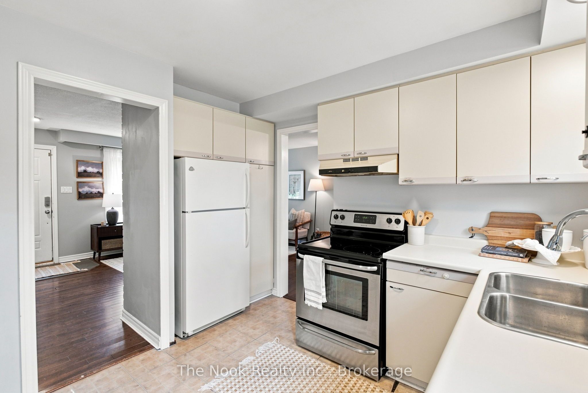24 Cedar Ridge Drive Property Photo 20
