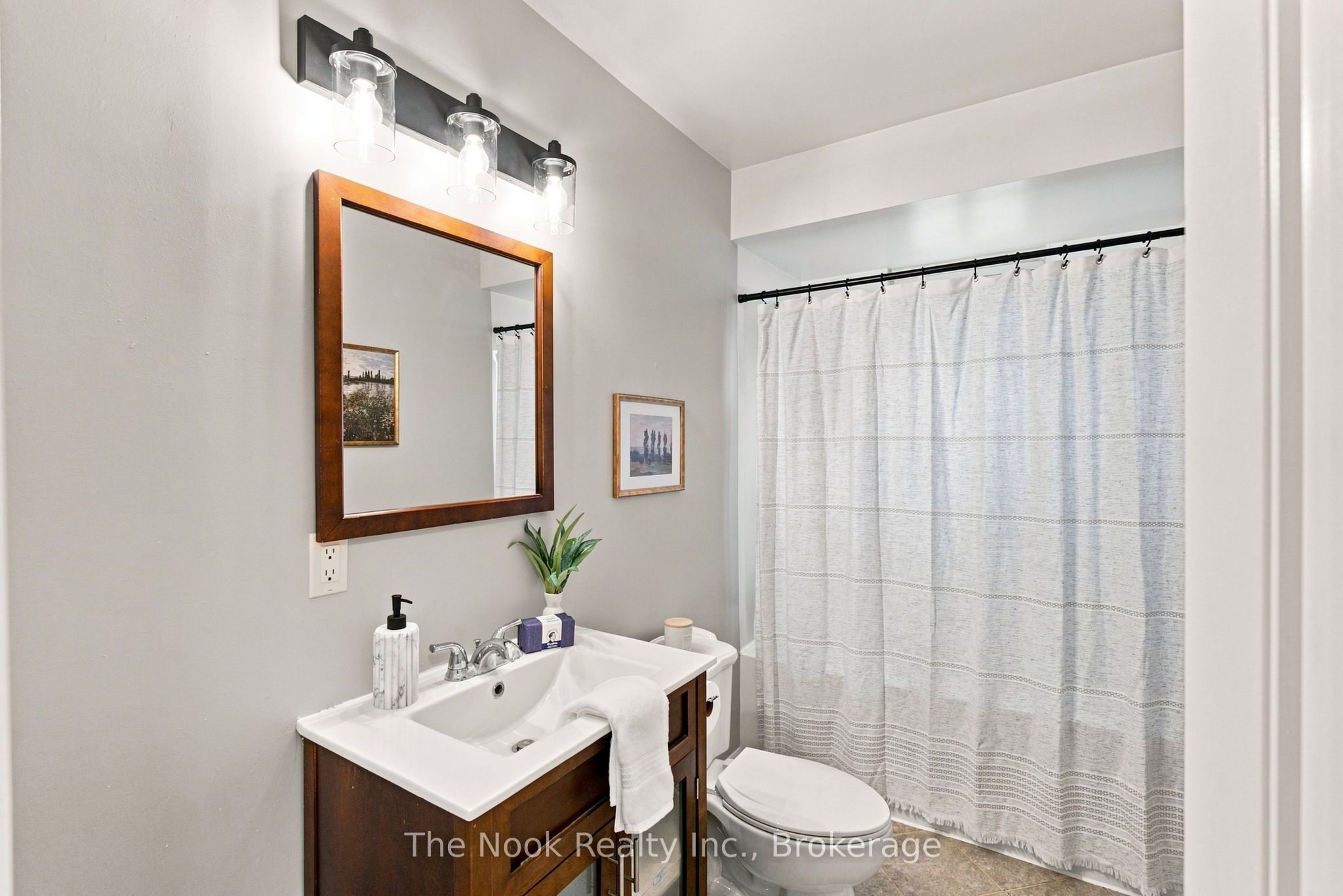 24 Cedar Ridge Drive Property Photo 30