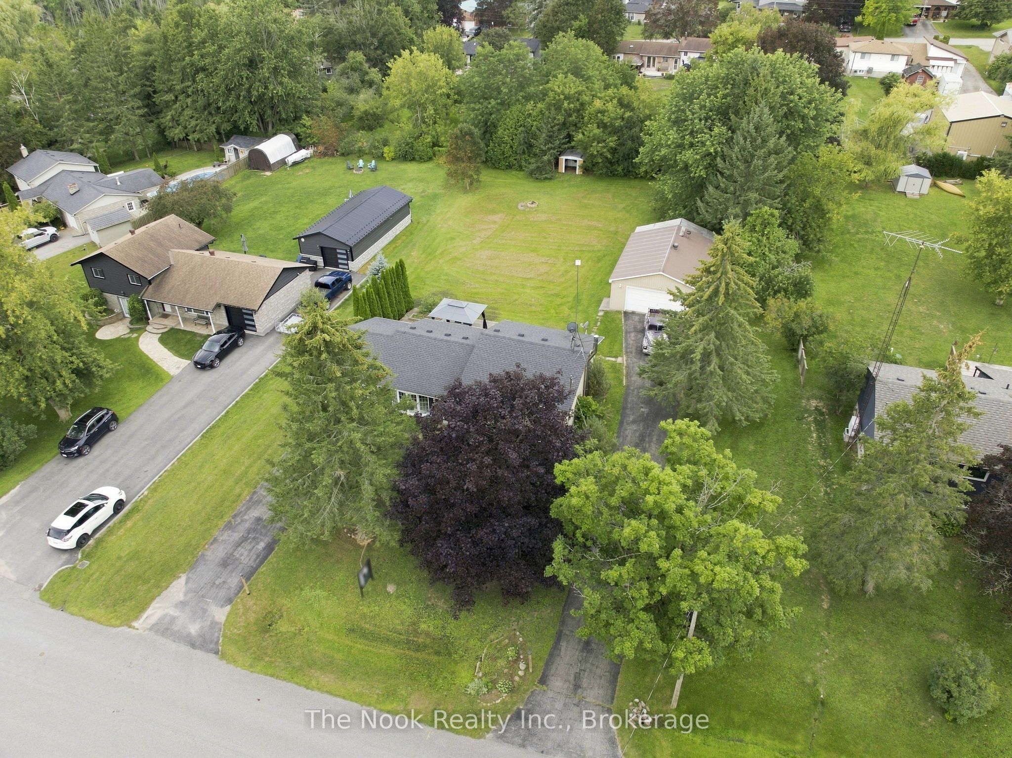 24 Cedar Ridge Drive Property Photo 41