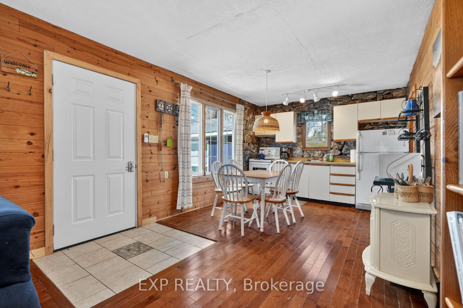 1039 Wonder Beach Road Property Photo 11