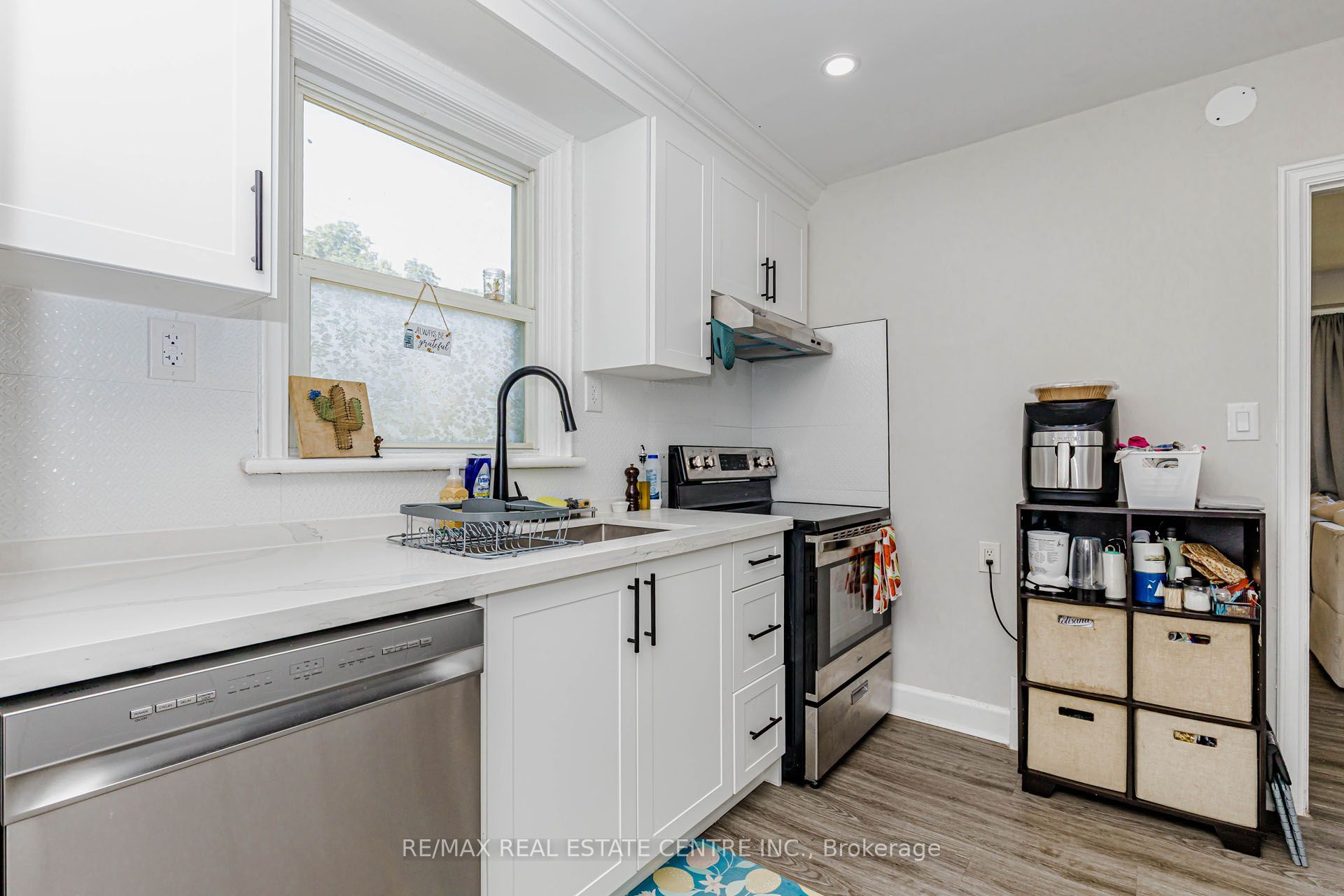 16 Ainslie Avenue Property Photo 9