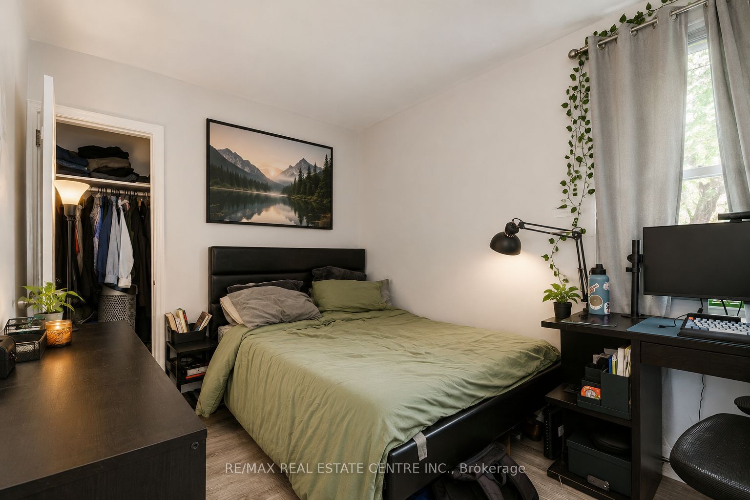 16 Ainslie Avenue Property Photo 11